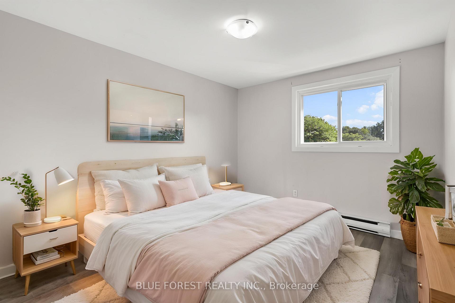 Photo 23 of 431 Griffith Street, London, South K — HOMEH