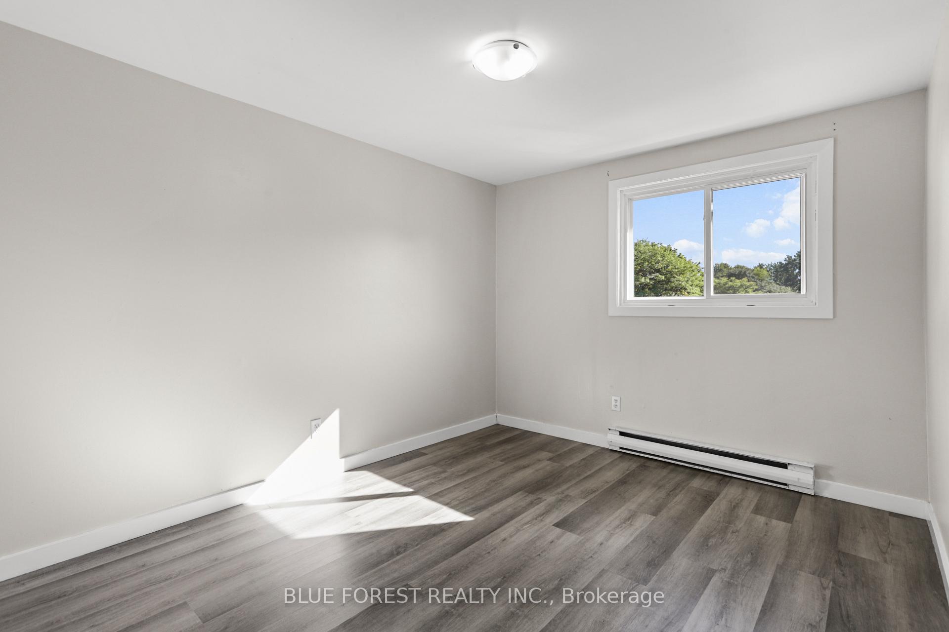 Photo 24 of 431 Griffith Street, London, South K — HOMEH