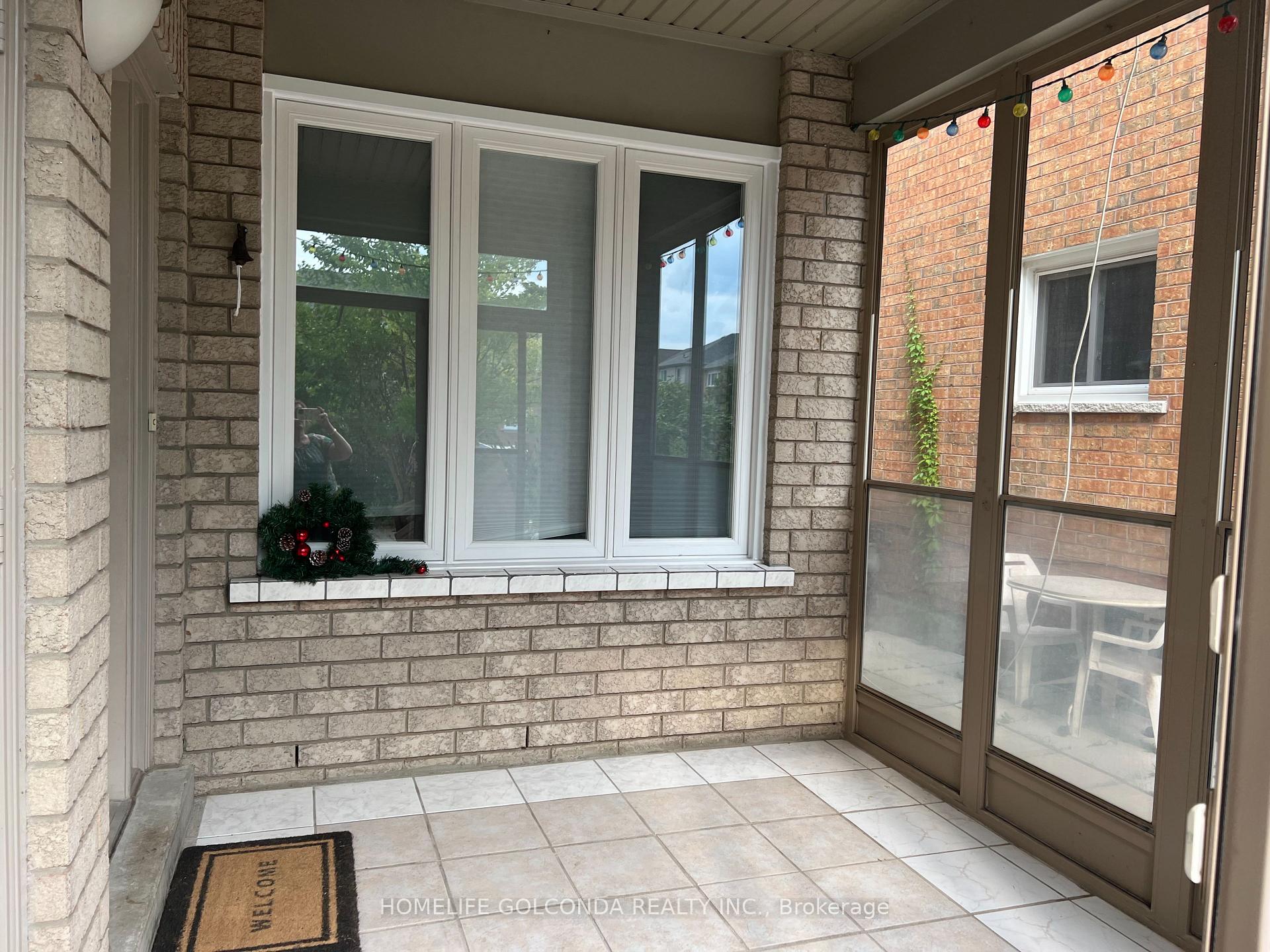Photo 3 of 5 Bridlepath Street E, Richmond Hill, Rouge Woods — HOMEH