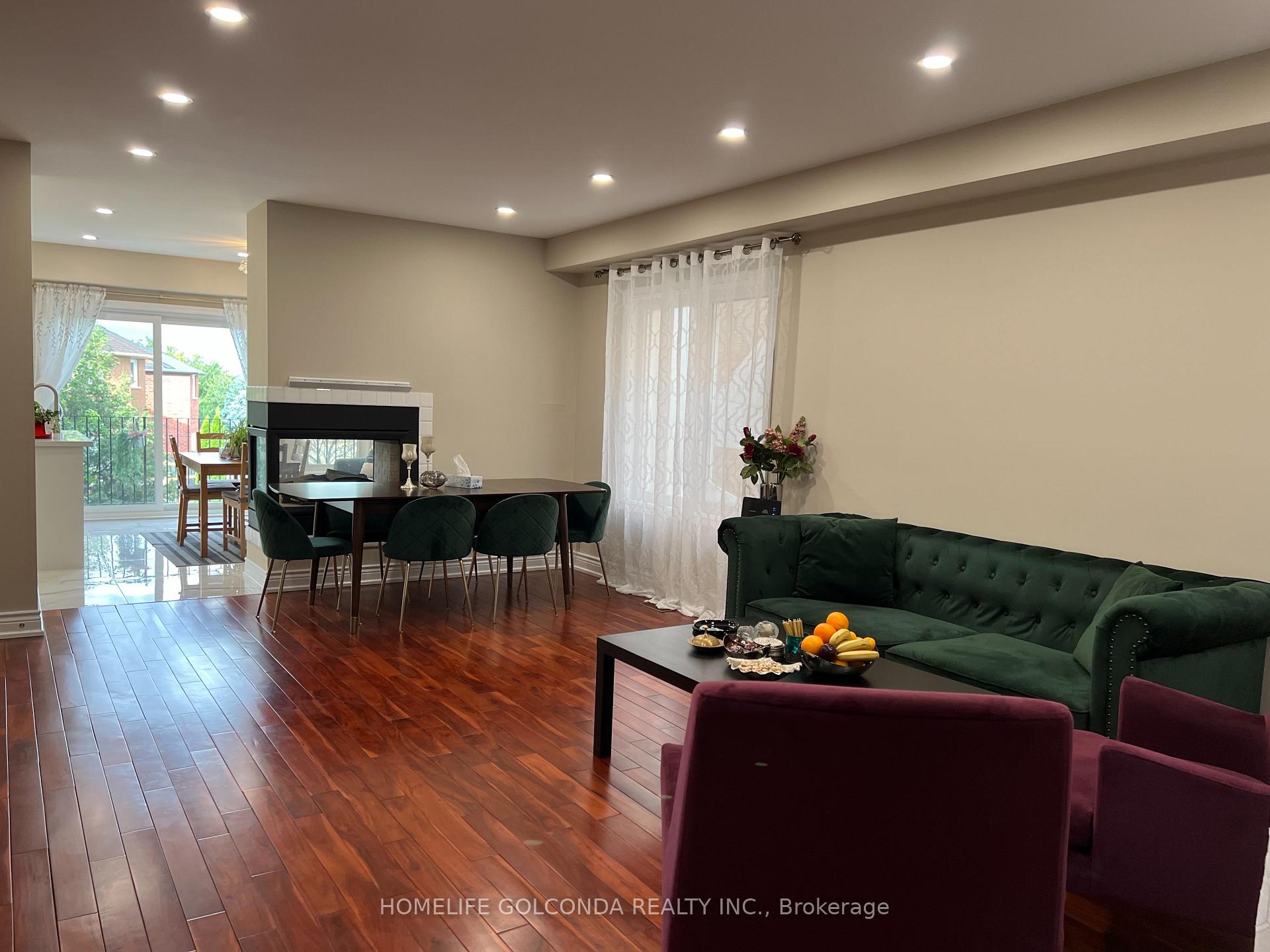 Photo 4 of 5 Bridlepath Street E, Richmond Hill, Rouge Woods — HOMEH