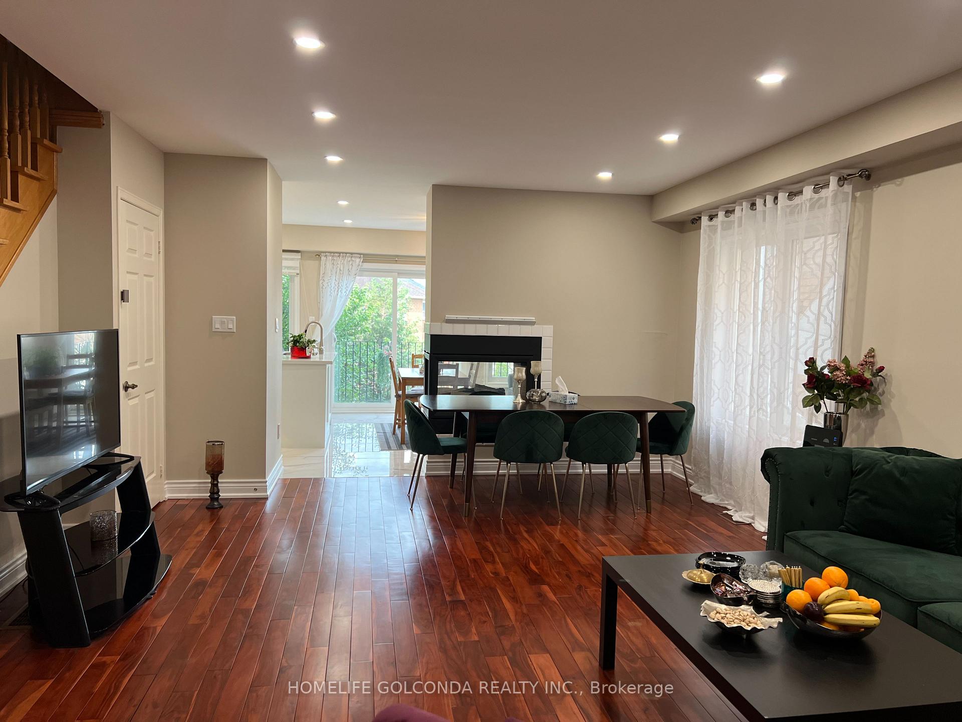 Photo 5 of 5 Bridlepath Street E, Richmond Hill, Rouge Woods — HOMEH