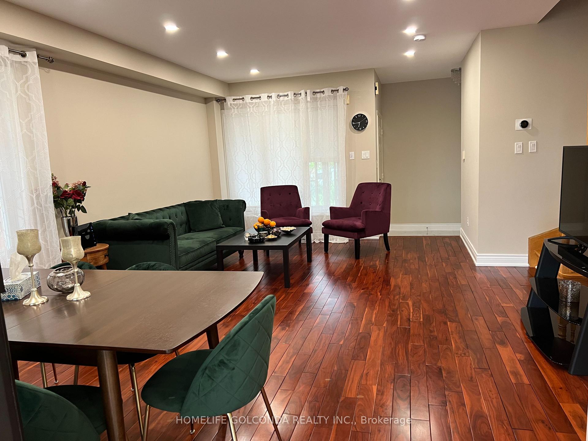 Photo 6 of 5 Bridlepath Street E, Richmond Hill, Rouge Woods — HOMEH
