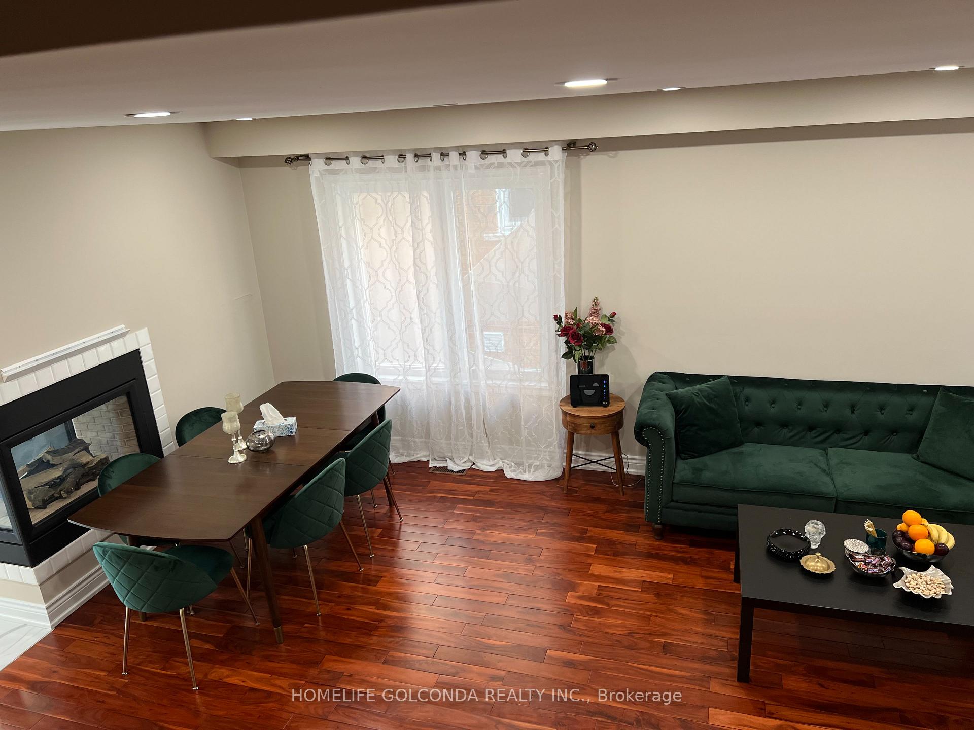 Photo 9 of 5 Bridlepath Street E, Richmond Hill, Rouge Woods — HOMEH