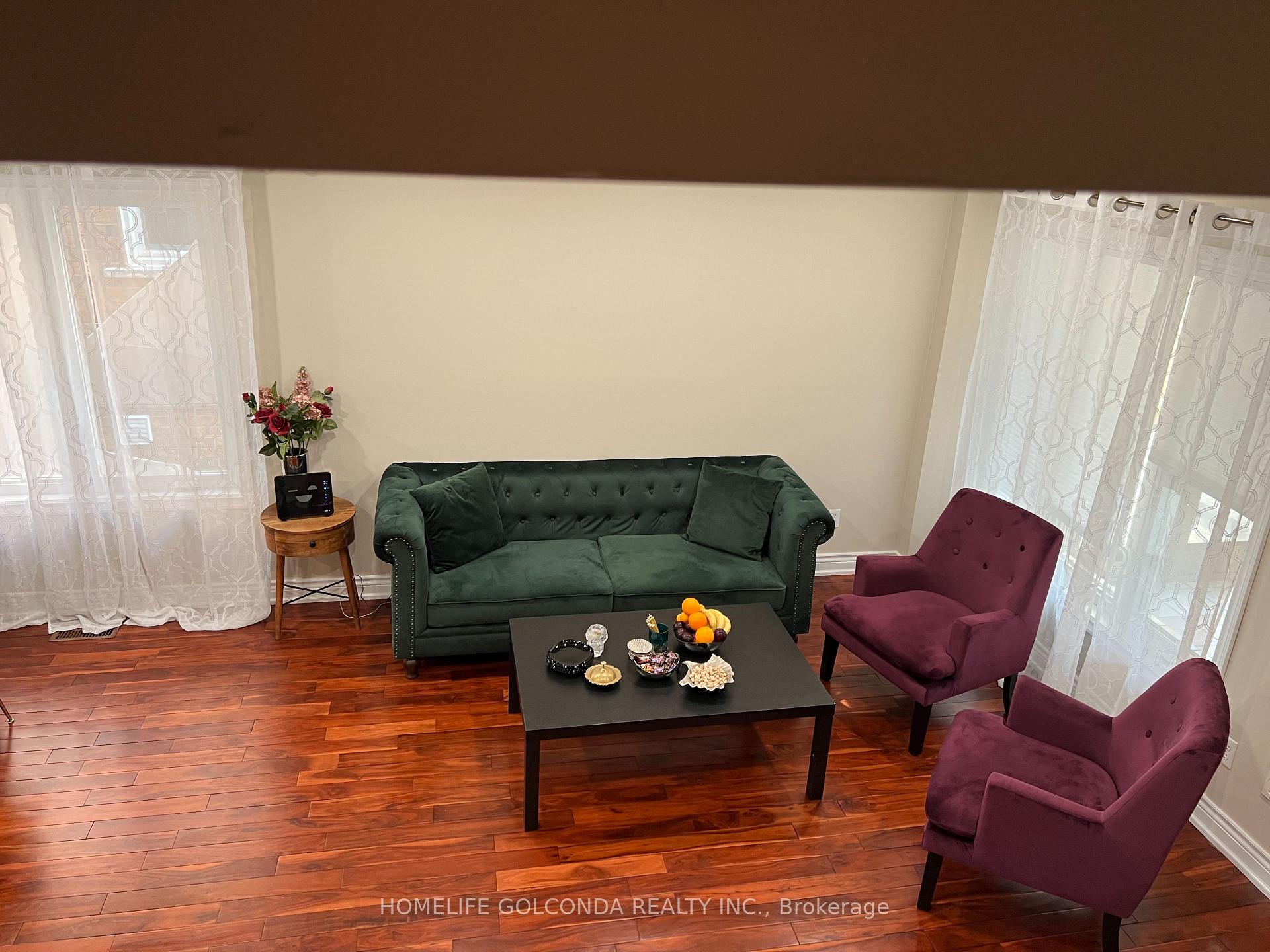 Photo 10 of 5 Bridlepath Street E, Richmond Hill, Rouge Woods — HOMEH