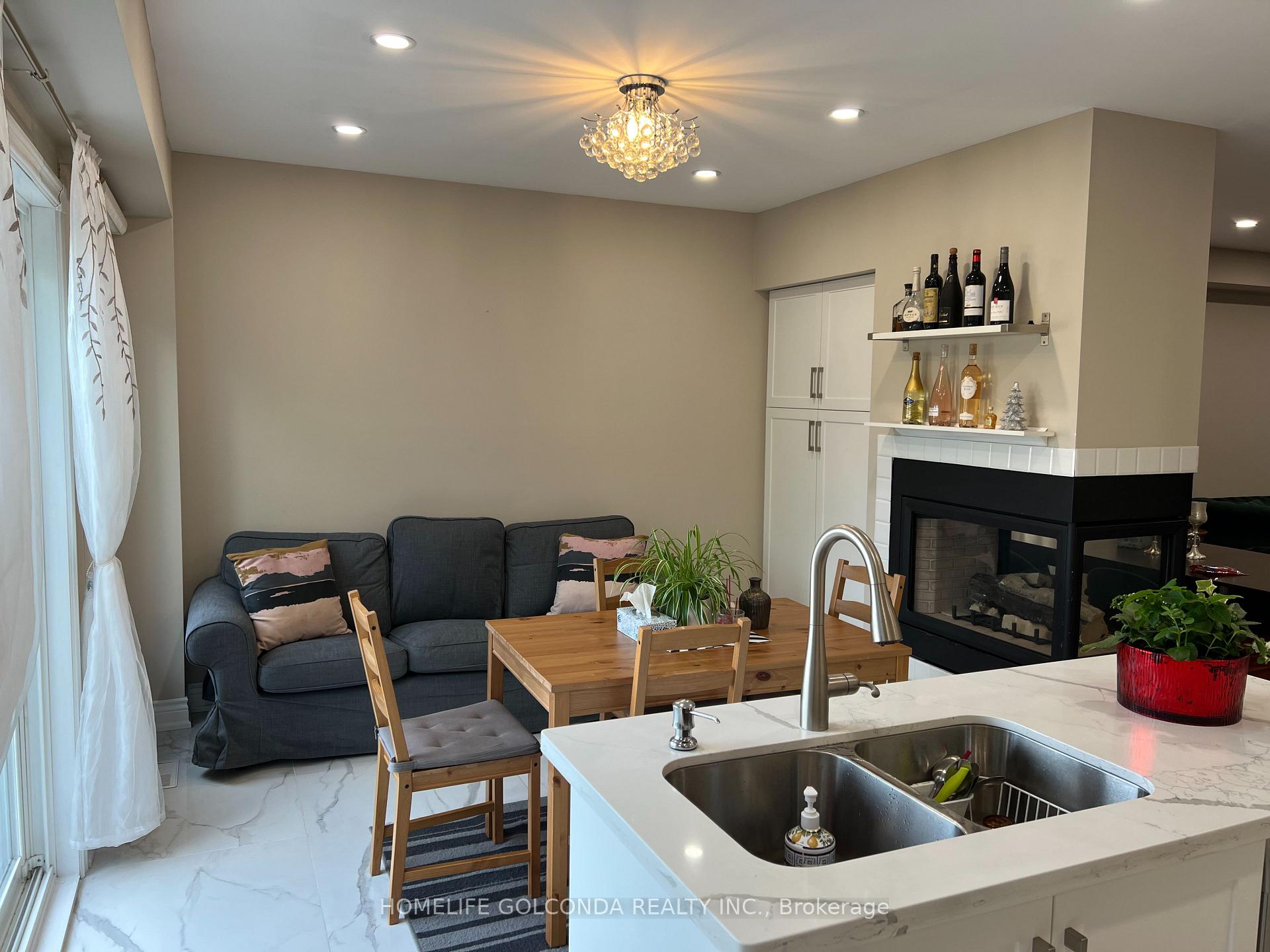 Photo 14 of 5 Bridlepath Street E, Richmond Hill, Rouge Woods — HOMEH