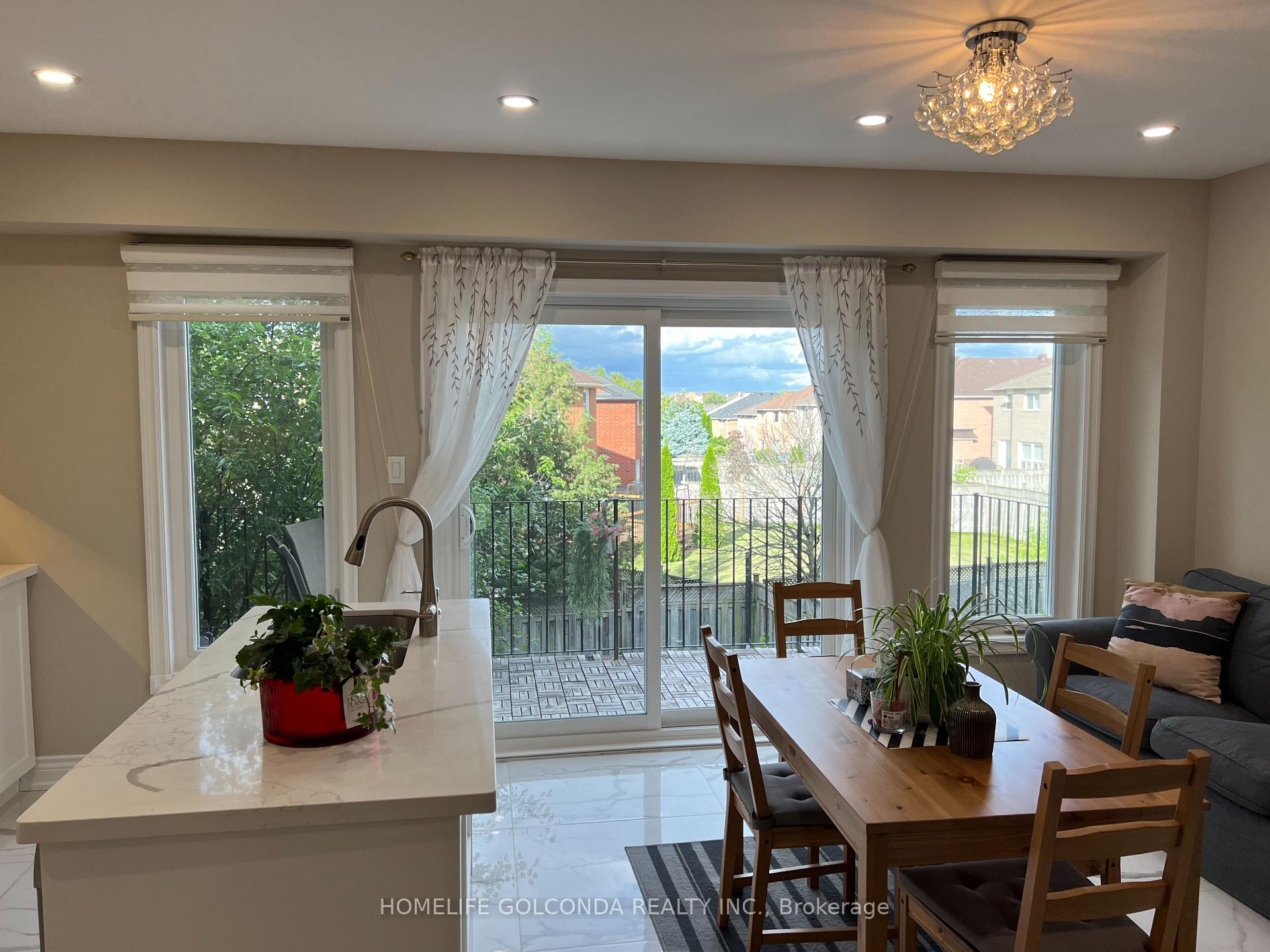 Photo 15 of 5 Bridlepath Street E, Richmond Hill, Rouge Woods — HOMEH