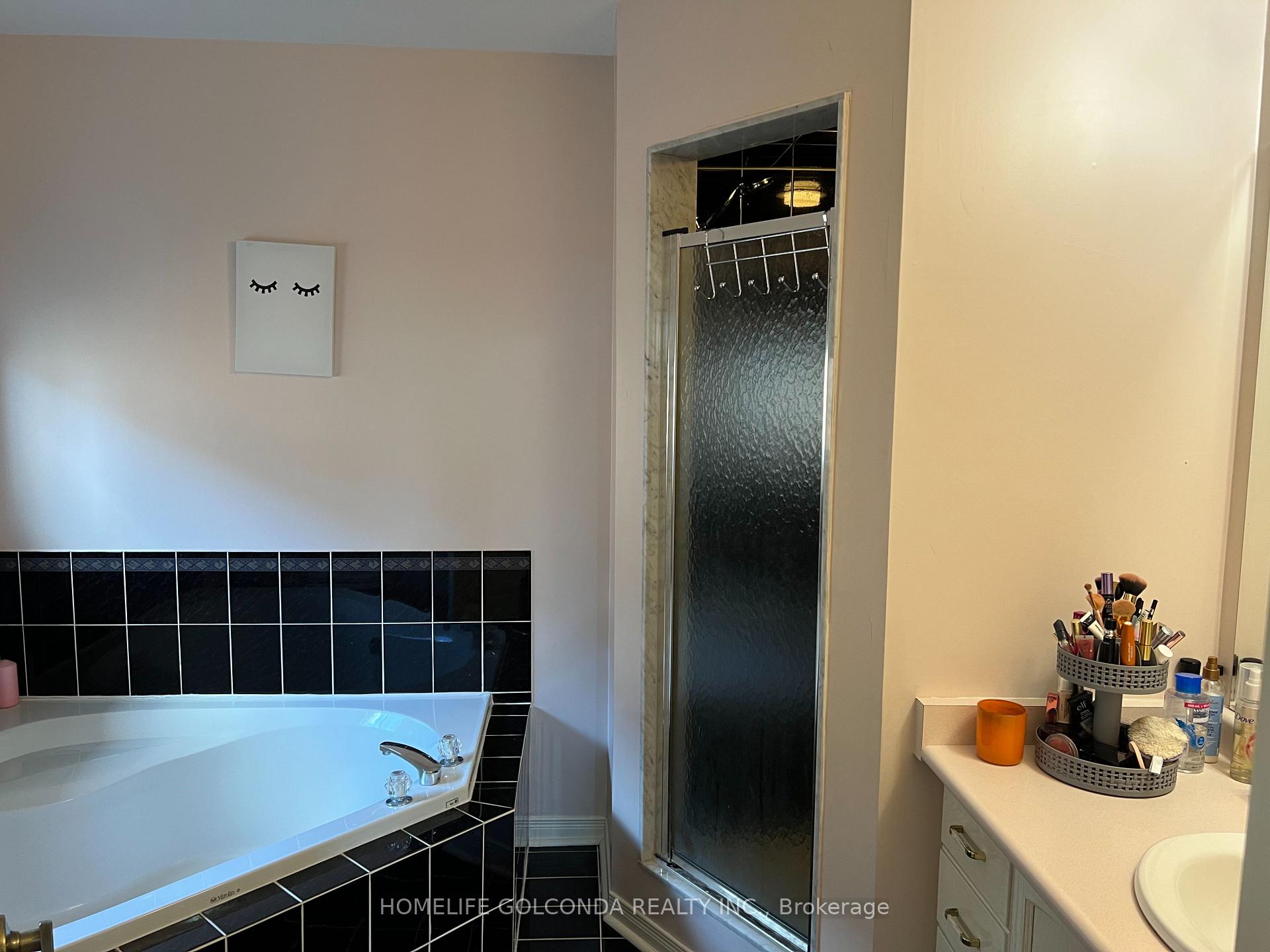Photo 22 of 5 Bridlepath Street E, Richmond Hill, Rouge Woods — HOMEH