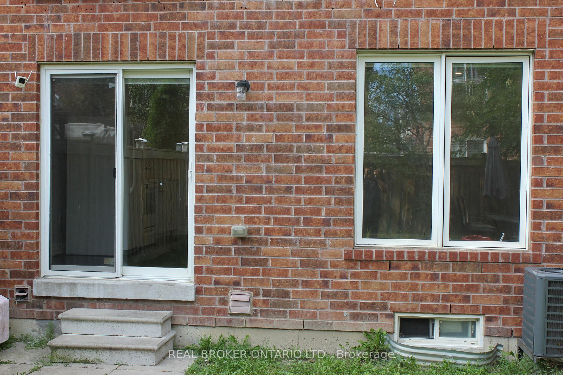 Photo 3 of Unit LOWER, 151 Bob Yuill Drive, North York, Humberlea-Pelmo Park — HOMEH