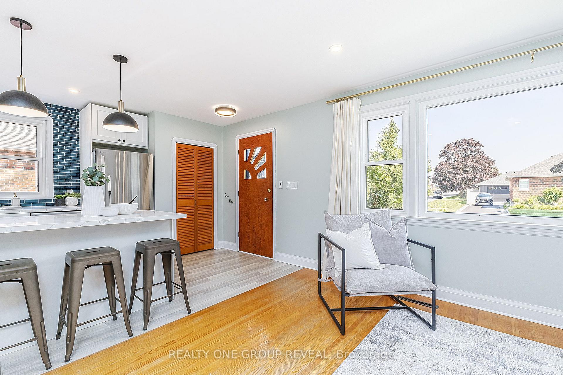 Photo 4 of 37 Prince Street, Clarington, Bowmanville — HOMEH