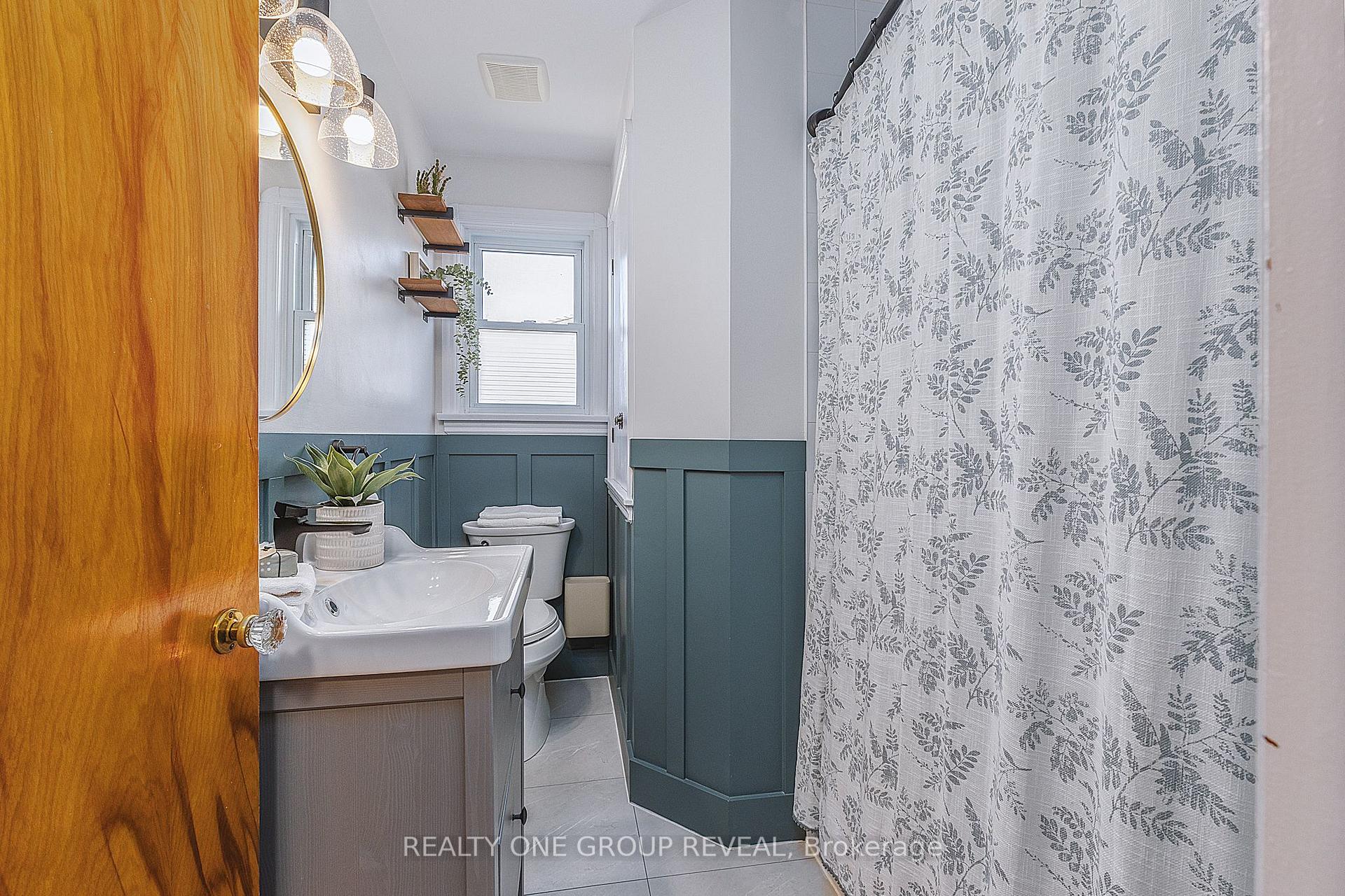 Photo 20 of 37 Prince Street, Clarington, Bowmanville — HOMEH