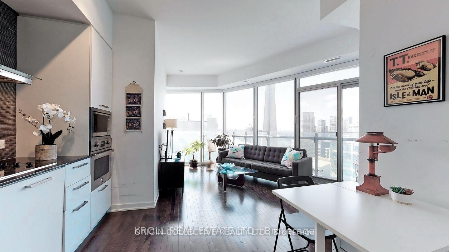 Photo 2 of Unit 3107, 12 York Street, Toronto, Waterfront Communities — HOMEH