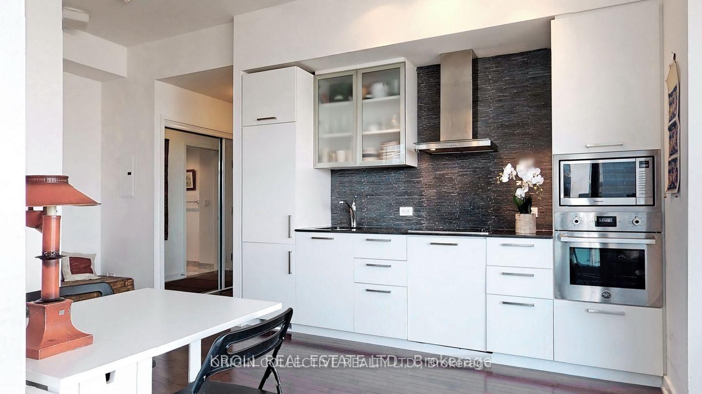 Photo 7 of Unit 3107, 12 York Street, Toronto, Waterfront Communities — HOMEH