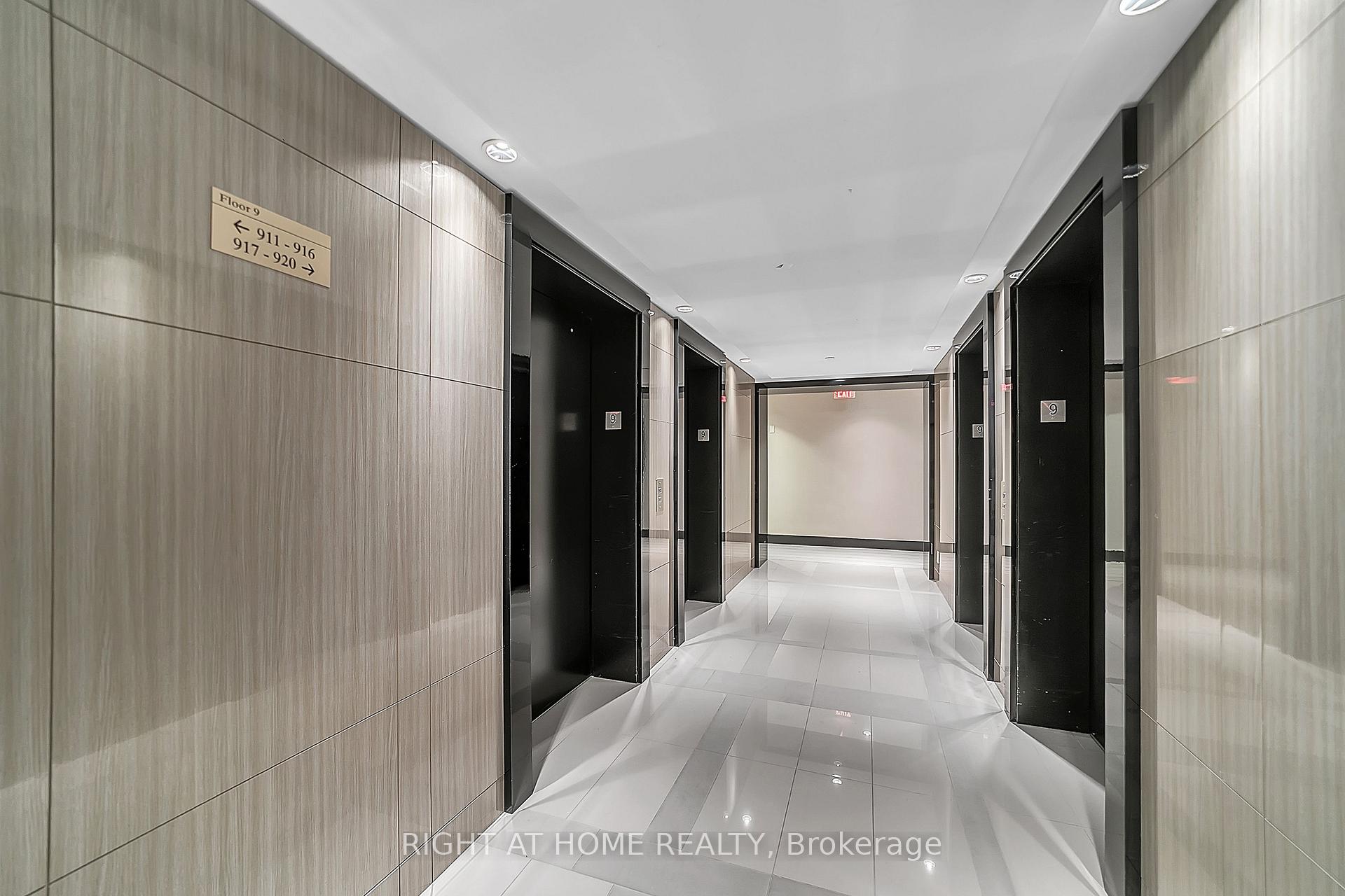 Photo 3 of Unit # 916, 98 Lillian Street, Toronto, Mount Pleasant West — HOMEH
