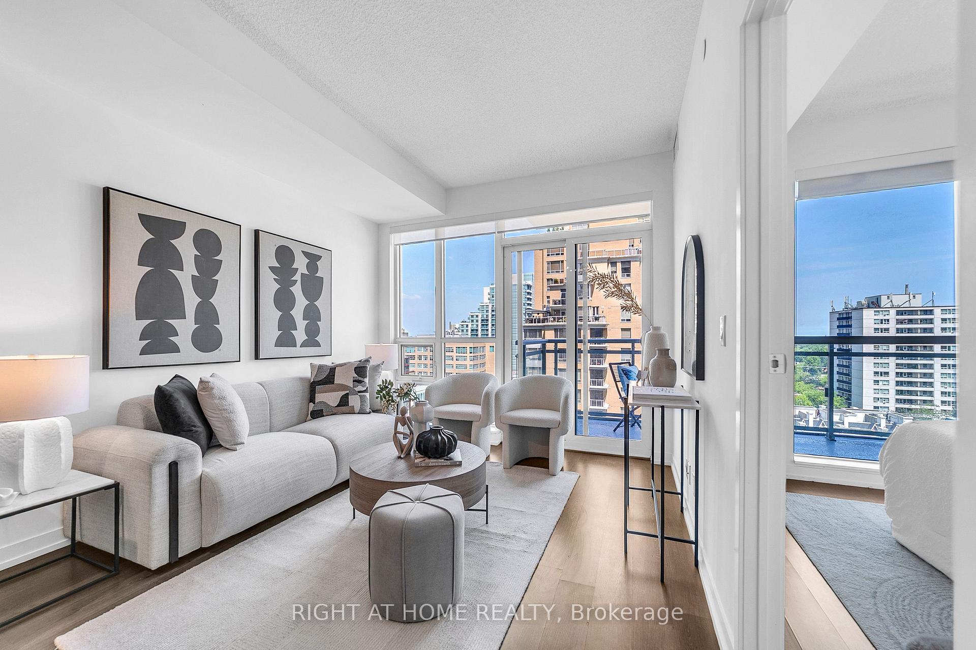Photo 9 of Unit # 916, 98 Lillian Street, Toronto, Mount Pleasant West — HOMEH