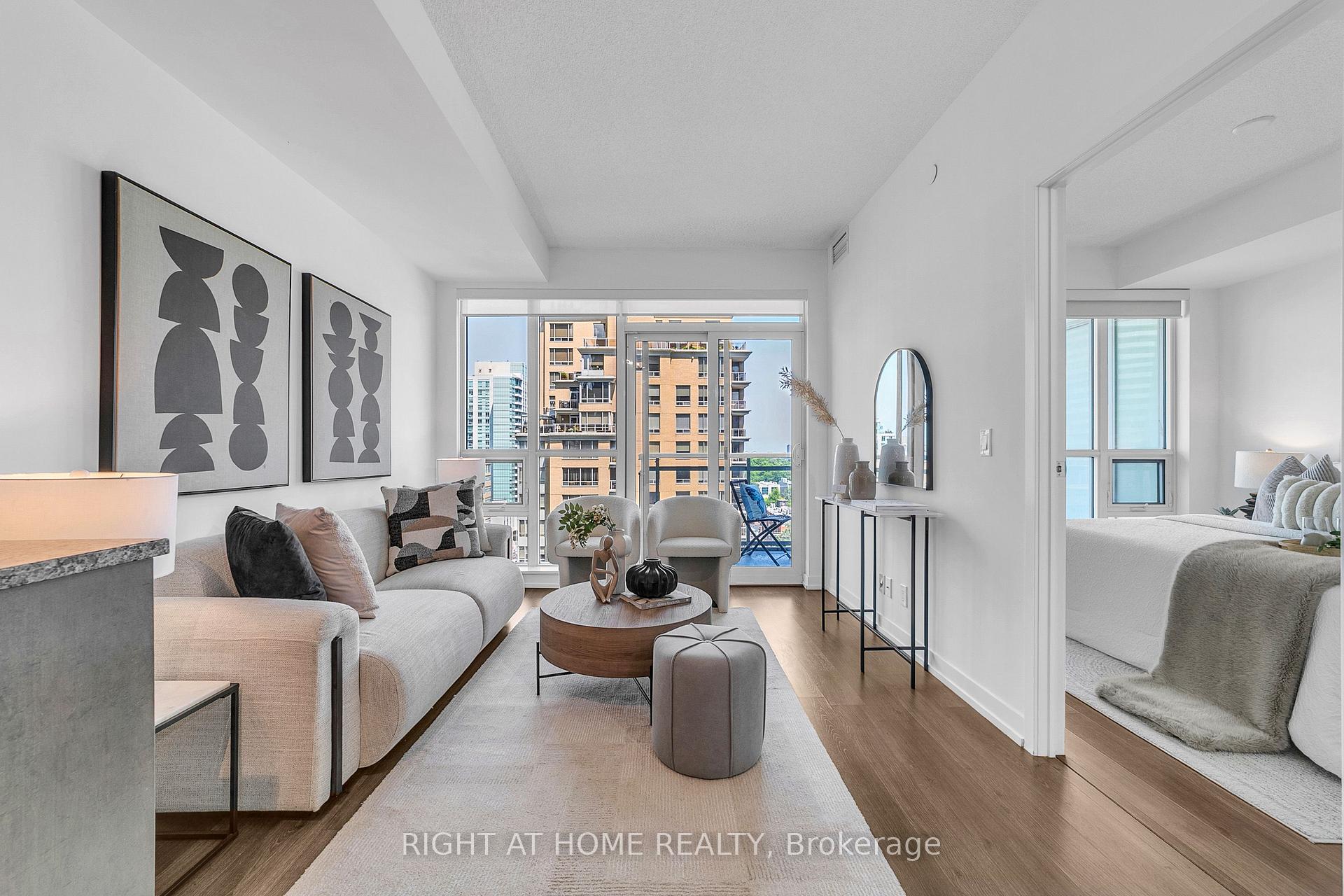 Photo 10 of Unit # 916, 98 Lillian Street, Toronto, Mount Pleasant West — HOMEH
