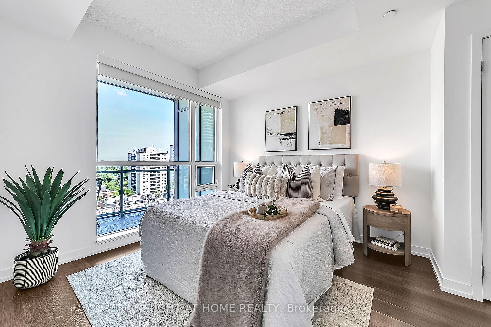 Photo 16 of Unit # 916, 98 Lillian Street, Toronto, Mount Pleasant West — HOMEH
