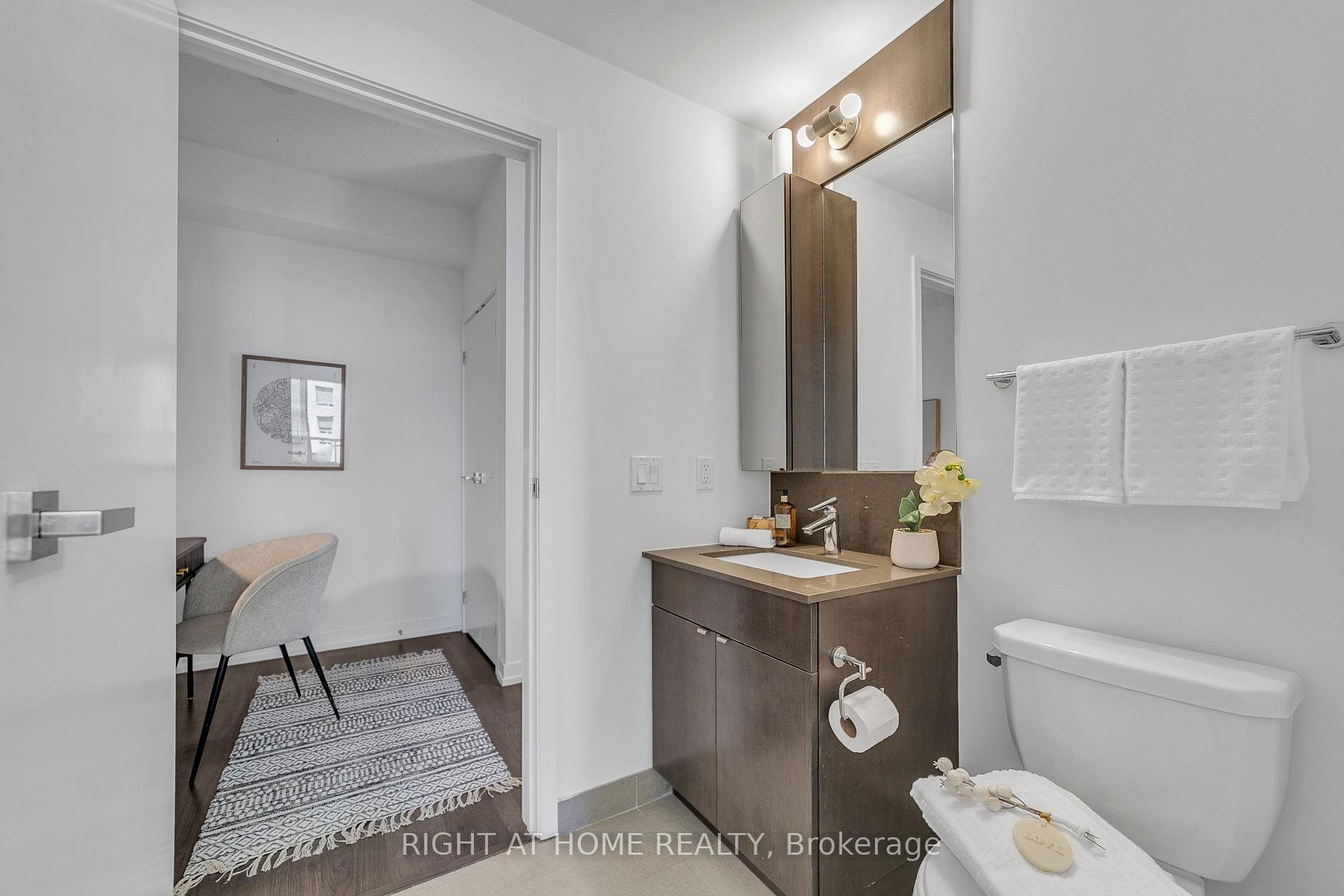 Photo 20 of Unit # 916, 98 Lillian Street, Toronto, Mount Pleasant West — HOMEH