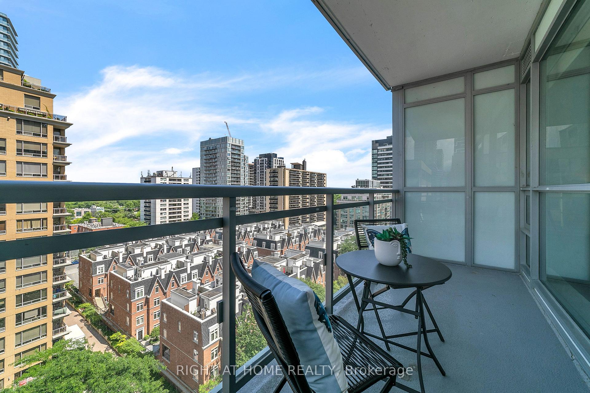 Photo 21 of Unit # 916, 98 Lillian Street, Toronto, Mount Pleasant West — HOMEH