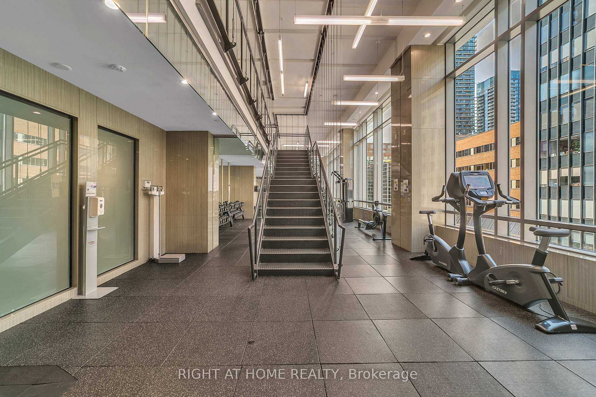 Photo 25 of Unit # 916, 98 Lillian Street, Toronto, Mount Pleasant West — HOMEH