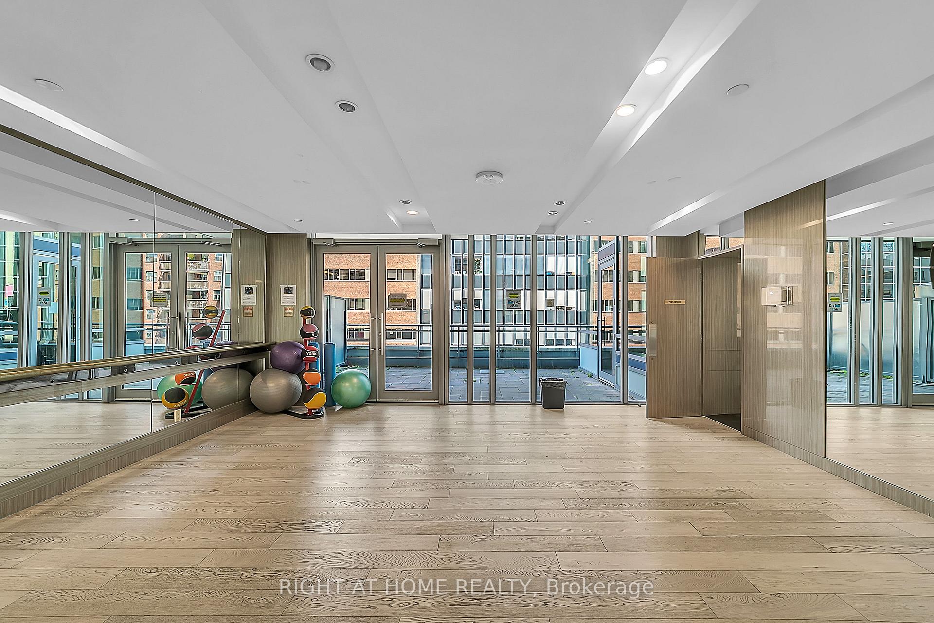 Photo 27 of Unit # 916, 98 Lillian Street, Toronto, Mount Pleasant West — HOMEH