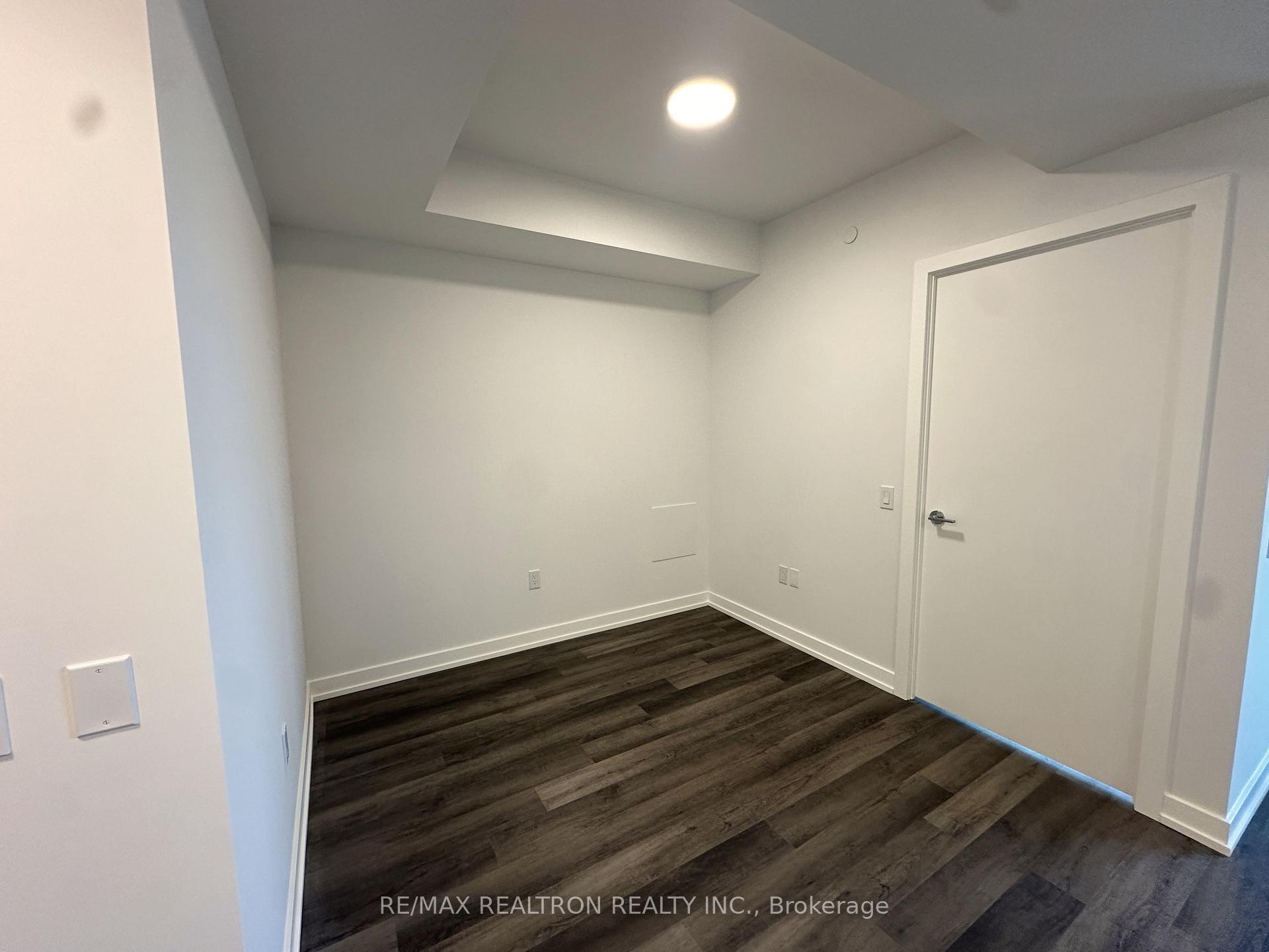 Photo 5 of Unit 1612, 5 Meadowdale Road, Vaughan, Vaughan Corporate Centre — HOMEH