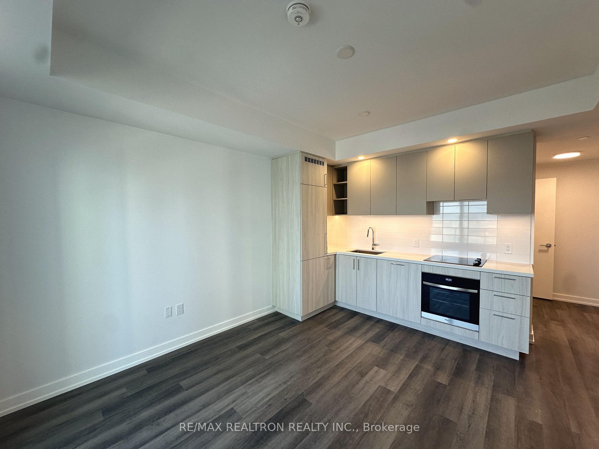 Photo 6 of Unit 1612, 5 Meadowdale Road, Vaughan, Vaughan Corporate Centre — HOMEH