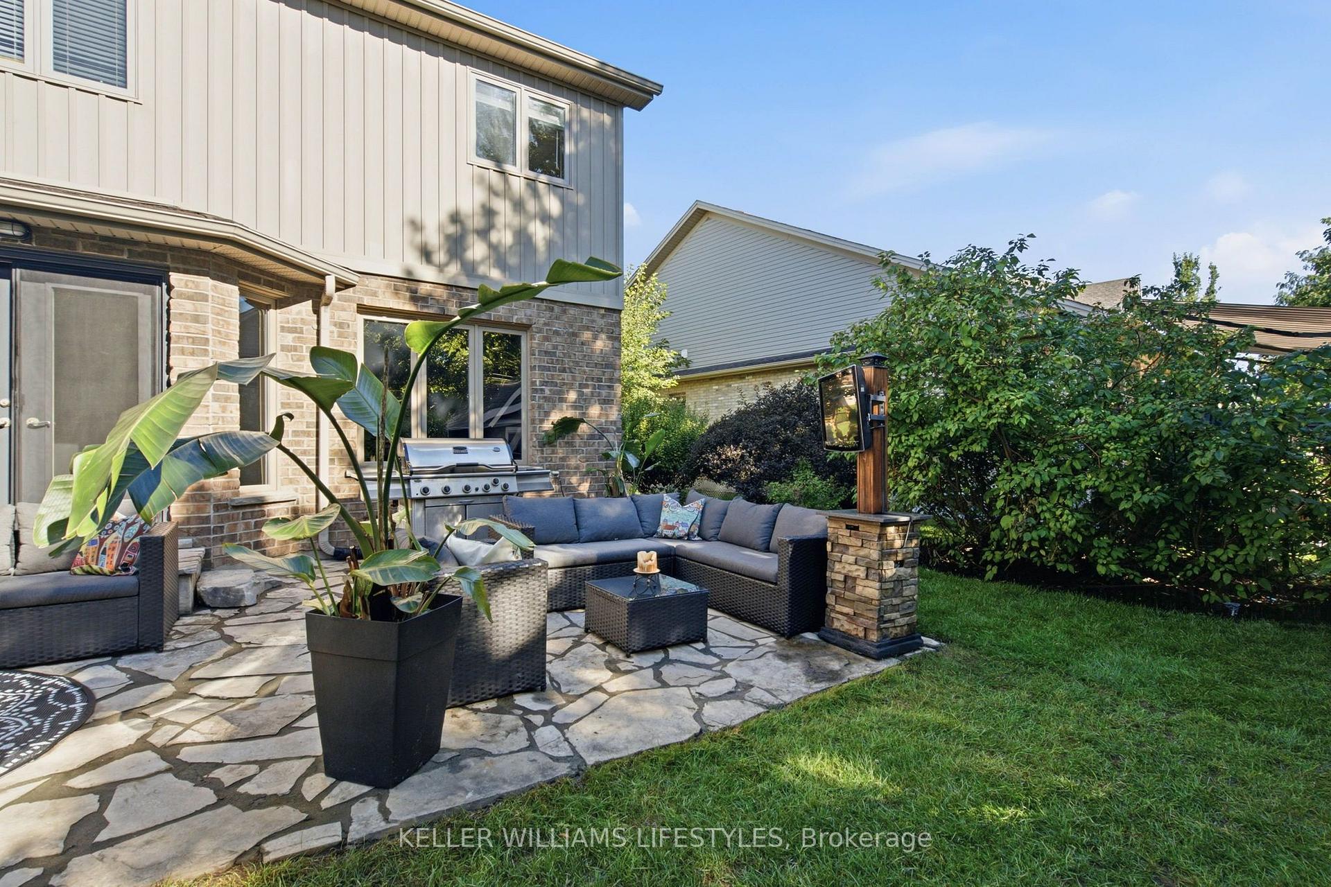 Photo 33 of 3327 Settlement Trail, London, South V — HOMEH