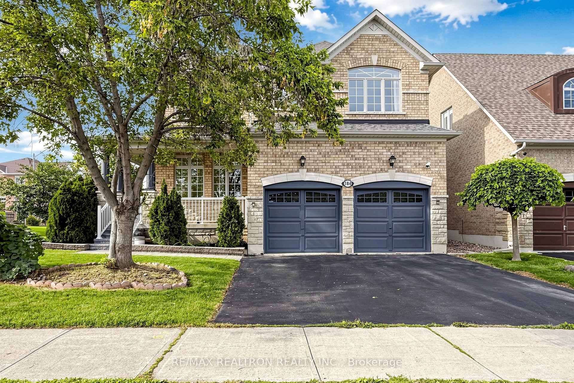 Photo 2 of 184 Ivy Glen Drive, Vaughan, Patterson — HOMEH