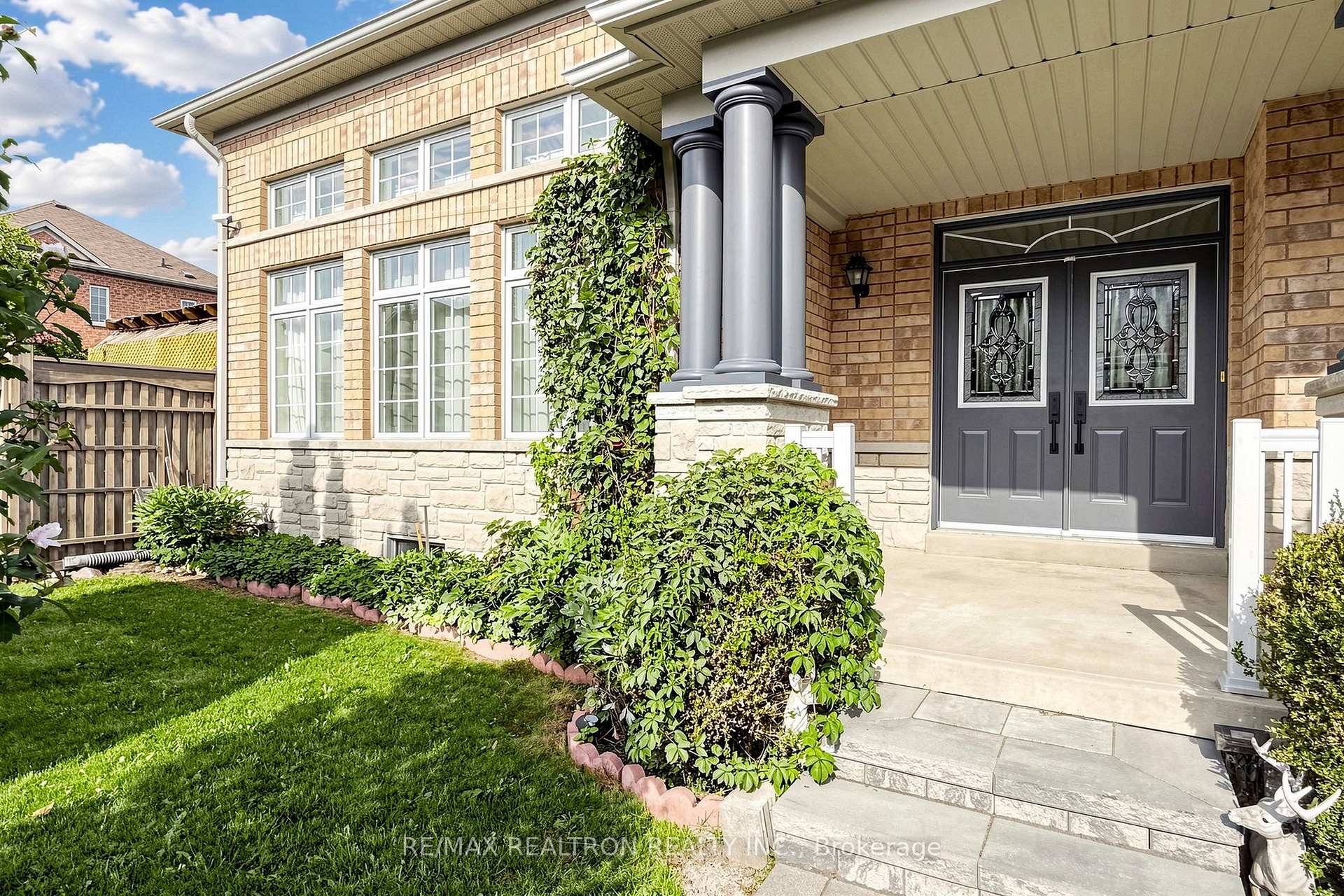 Photo 6 of 184 Ivy Glen Drive, Vaughan, Patterson — HOMEH