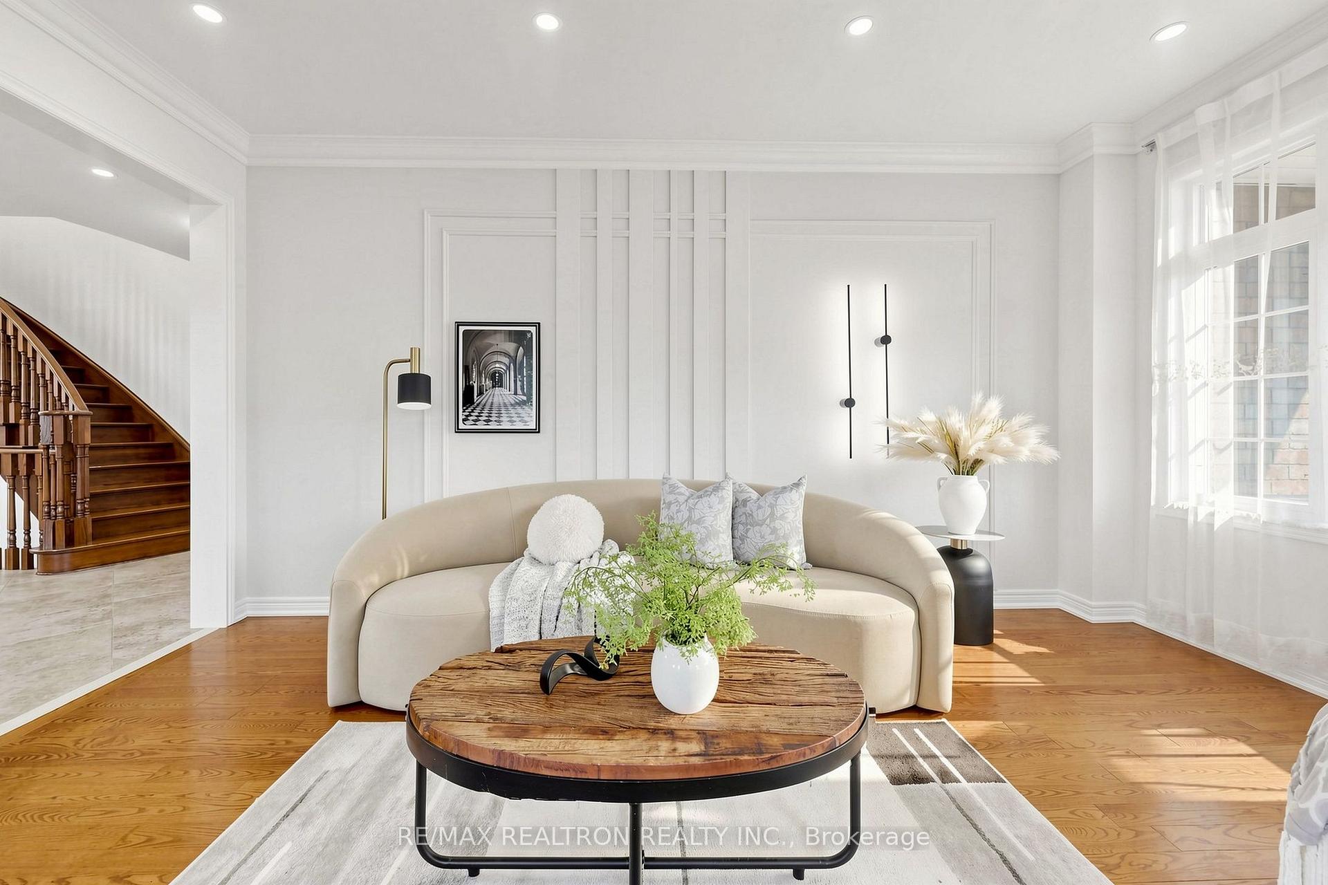 Photo 8 of 184 Ivy Glen Drive, Vaughan, Patterson — HOMEH