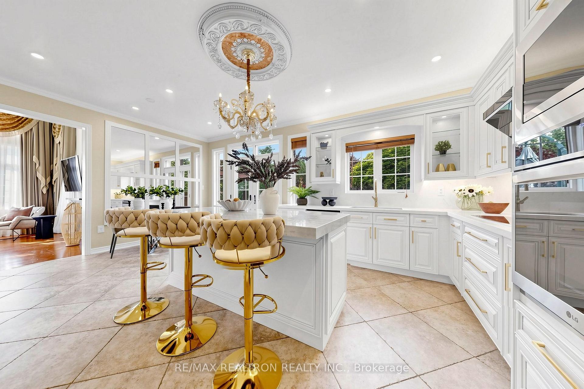 Photo 15 of 184 Ivy Glen Drive, Vaughan, Patterson — HOMEH