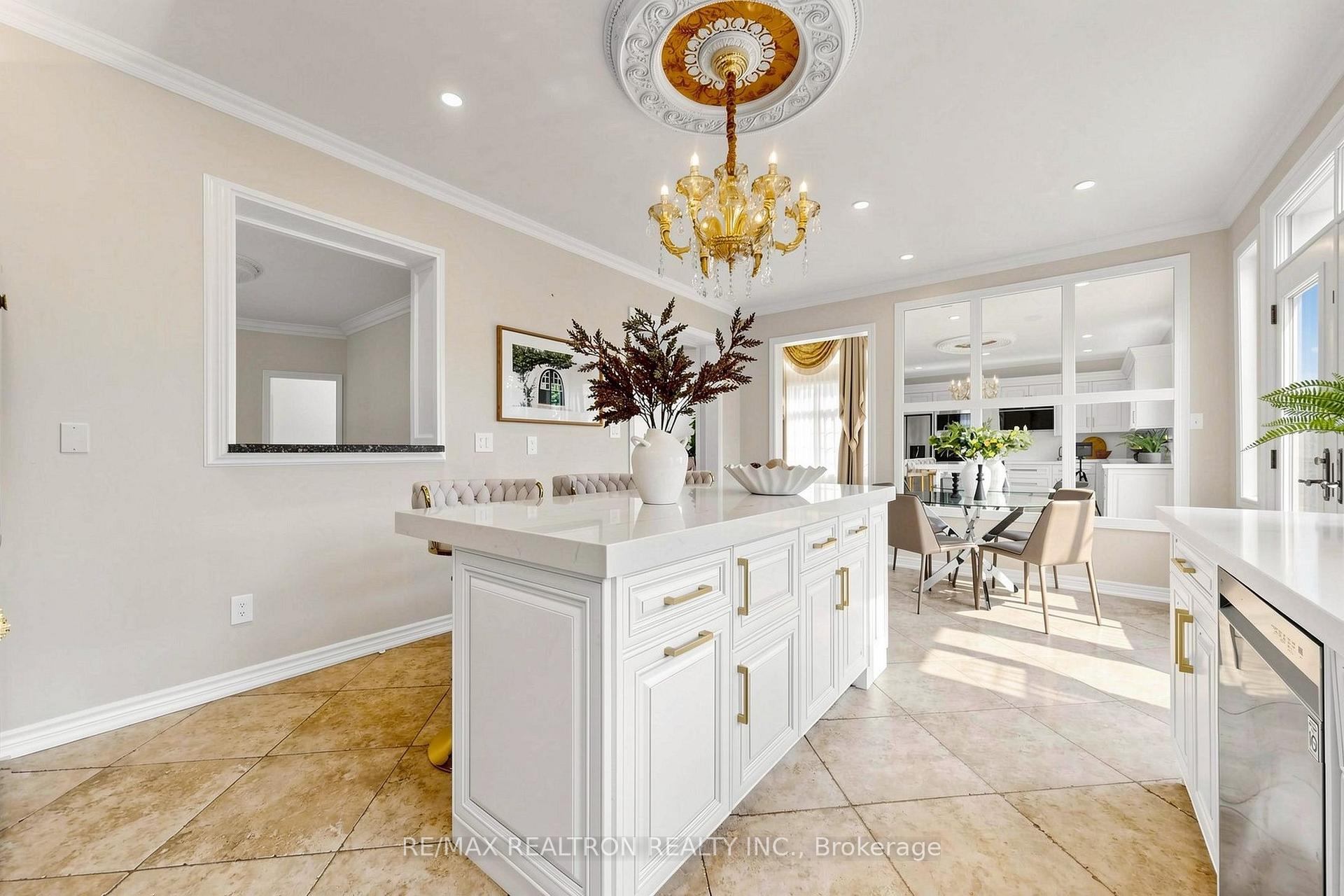Photo 17 of 184 Ivy Glen Drive, Vaughan, Patterson — HOMEH