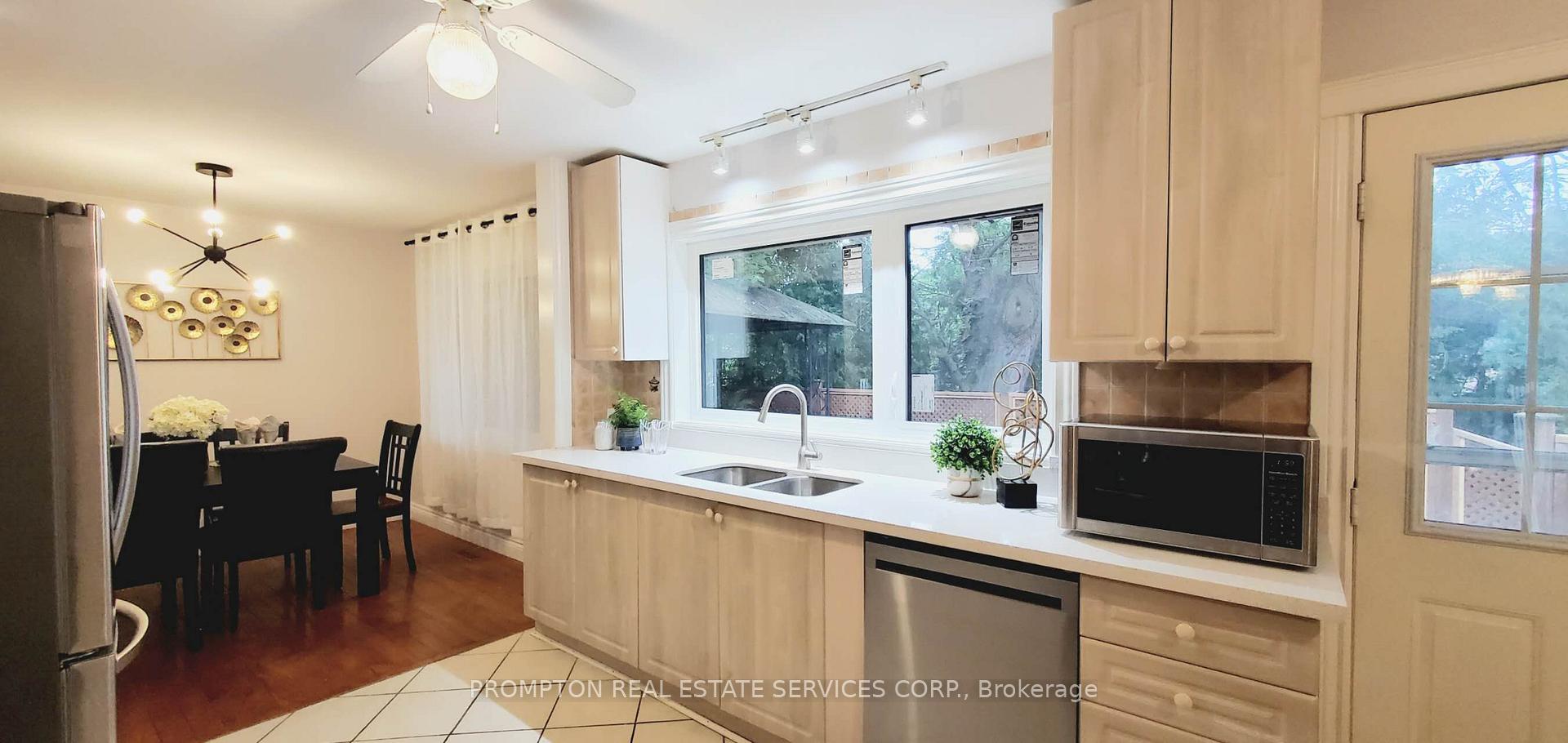 Photo 4 of 163 Woodside Drive, St. Catharines, Glendale/Glenridge — HOMEH