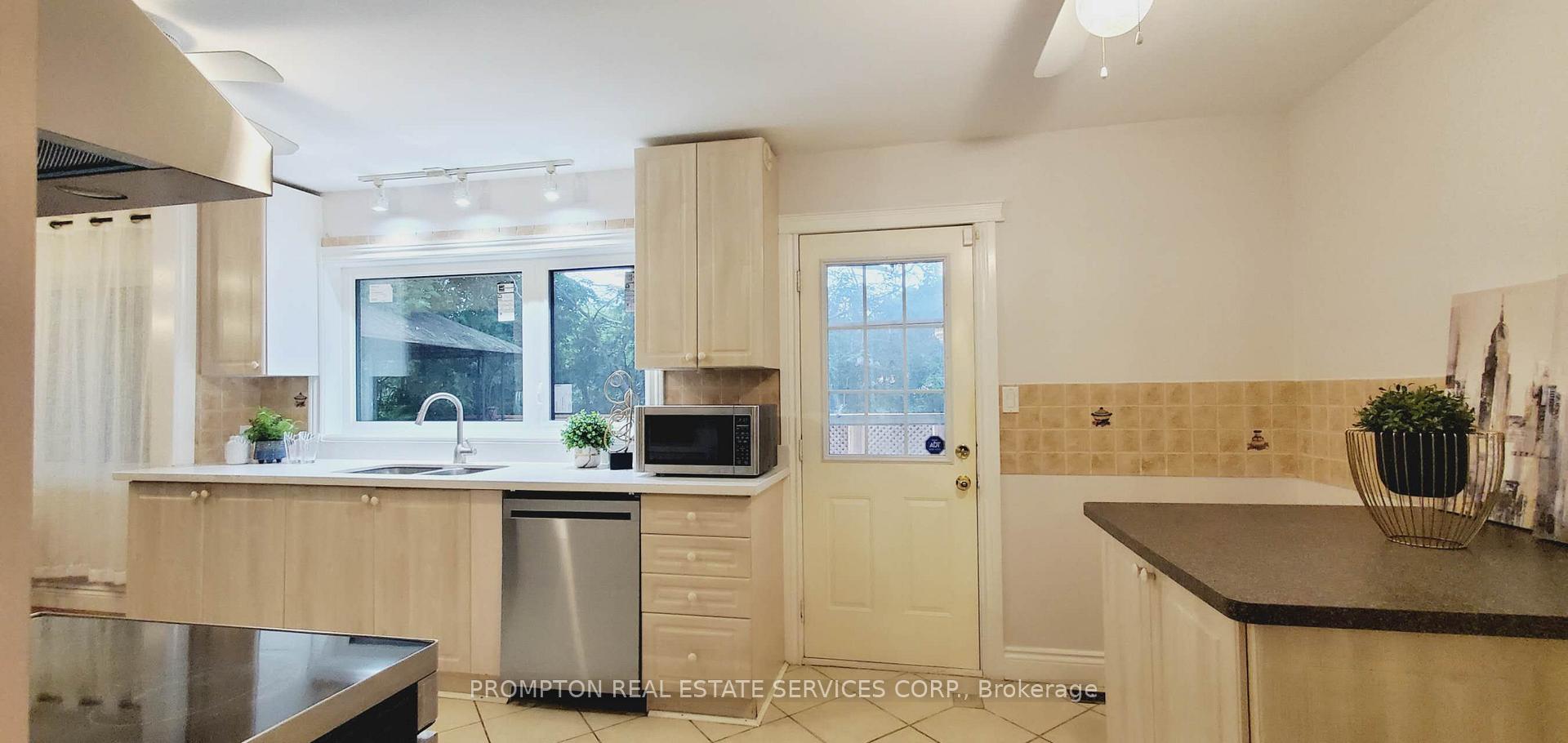 Photo 7 of 163 Woodside Drive, St. Catharines, Glendale/Glenridge — HOMEH