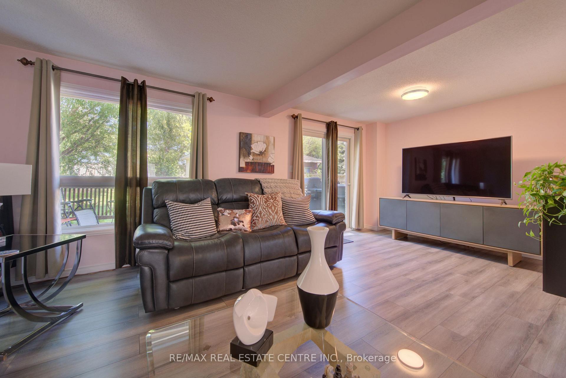 Photo 13 of 351 Northview Heights Place, Cambridge, Greenway-Chaplin — HOMEH