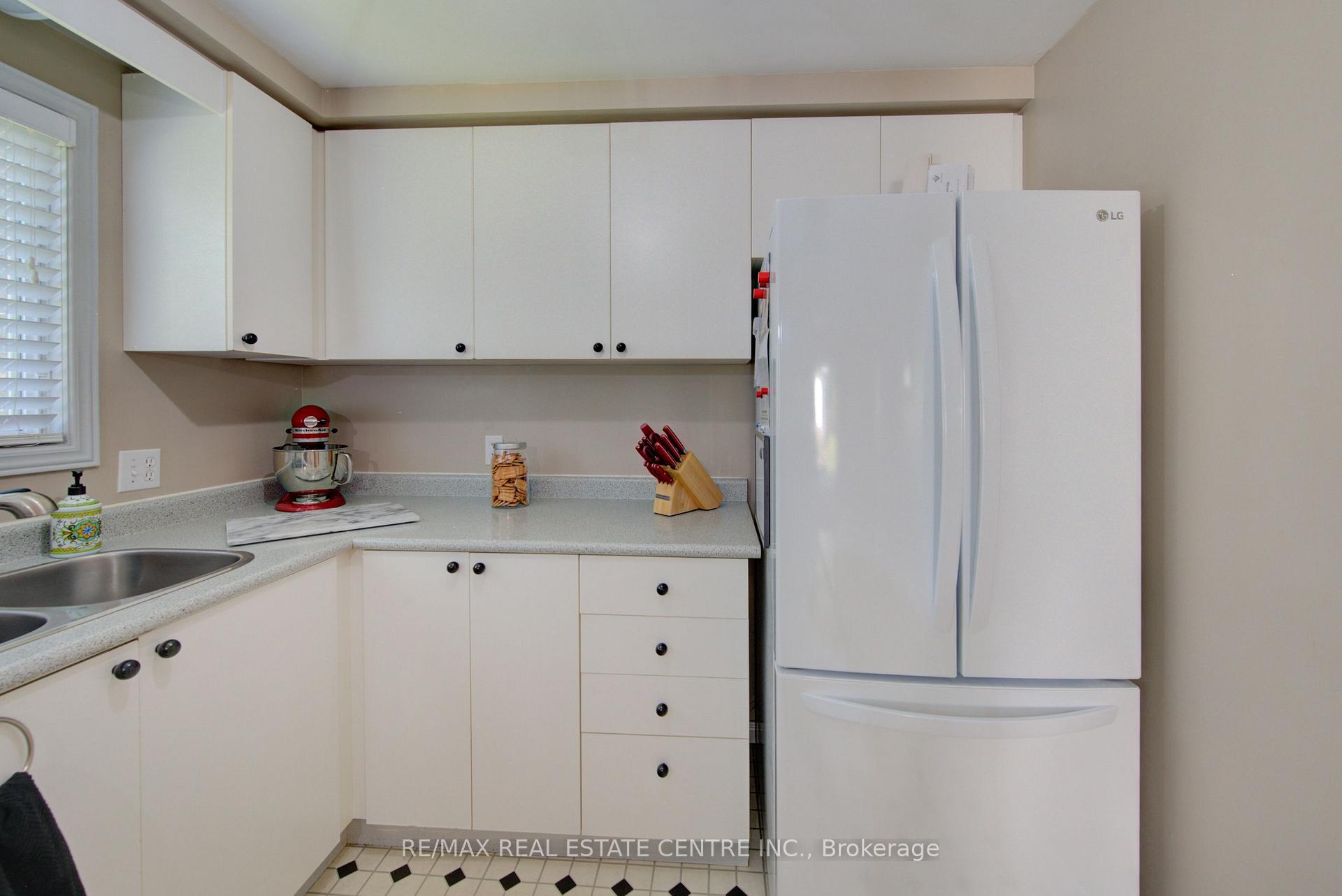 Photo 19 of 351 Northview Heights Place, Cambridge, Greenway-Chaplin — HOMEH