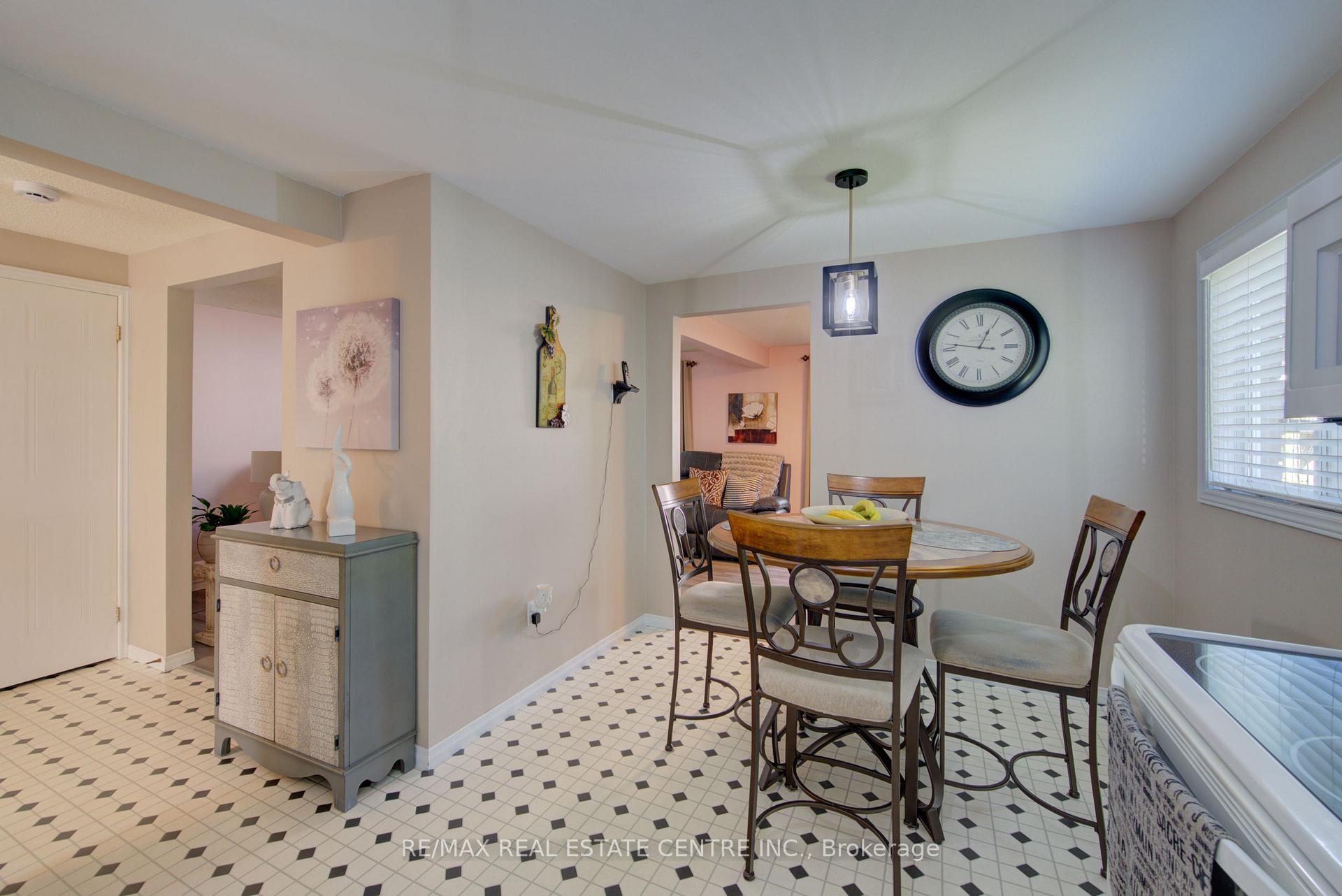 Photo 20 of 351 Northview Heights Place, Cambridge, Greenway-Chaplin — HOMEH