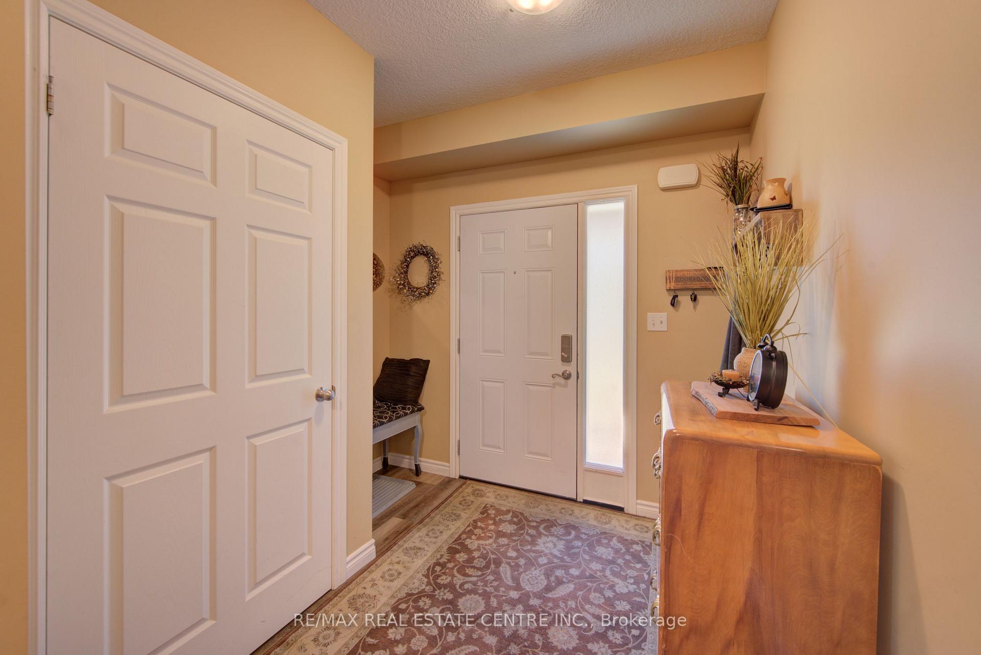 Photo 5 of 489 Leander Place, Kitchener, Bridgeport — HOMEH