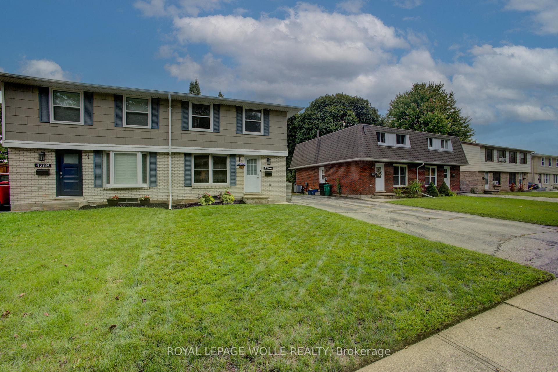 Photo 3 of 426A Dunvegan Drive, Waterloo, Lincoln Village — HOMEH