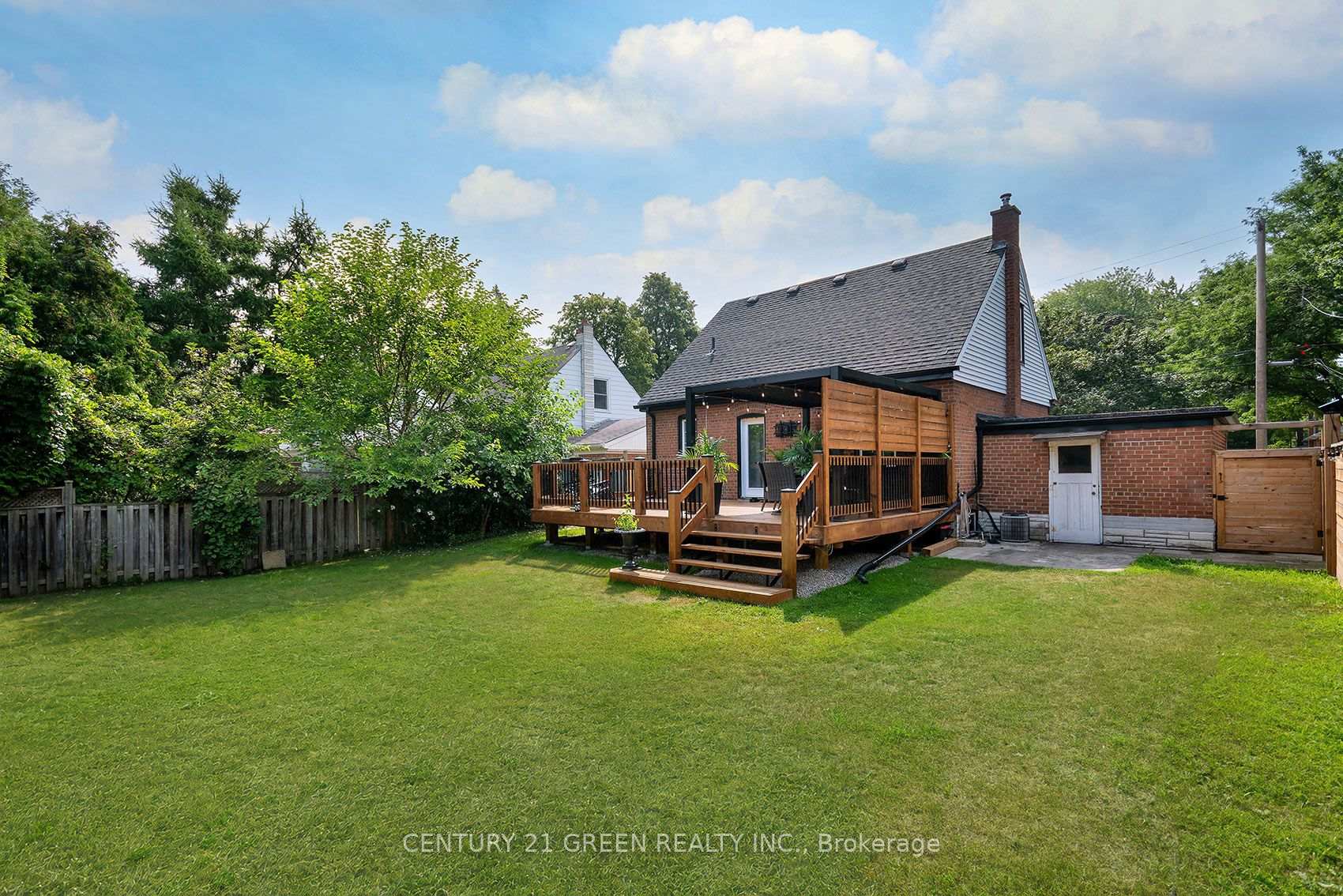 Photo 7 of 32 Castlebar Road, Etobicoke, Stonegate-Queensway — HOMEH