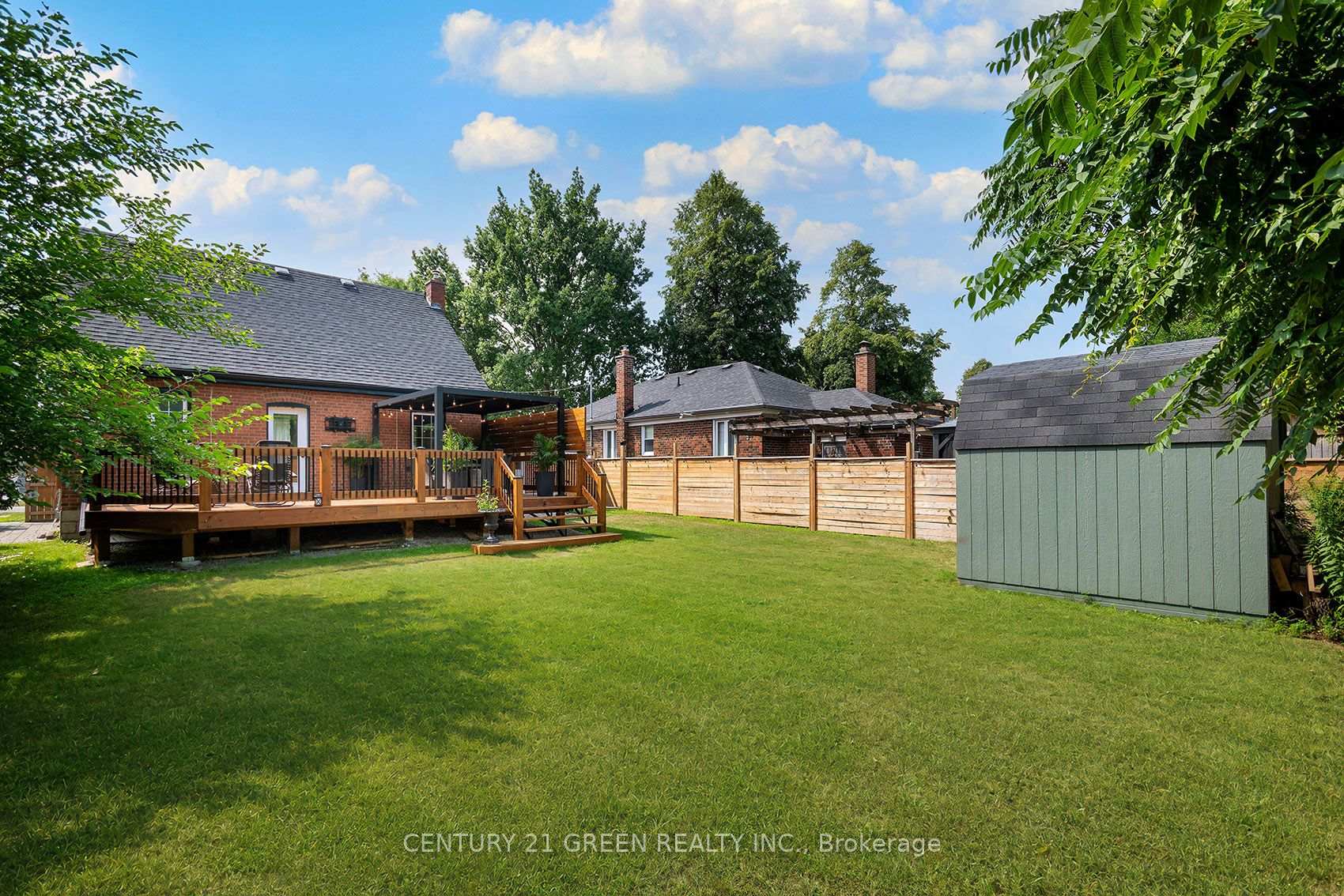 Photo 12 of 32 Castlebar Road, Etobicoke, Stonegate-Queensway — HOMEH