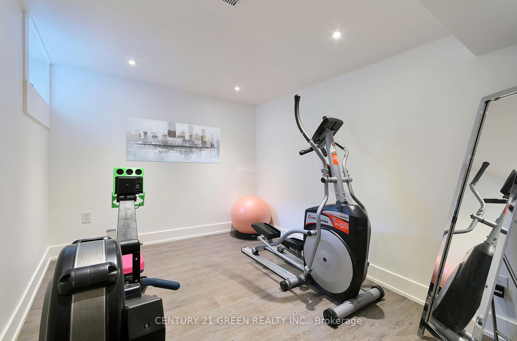 Photo 15 of 32 Castlebar Road, Etobicoke, Stonegate-Queensway — HOMEH