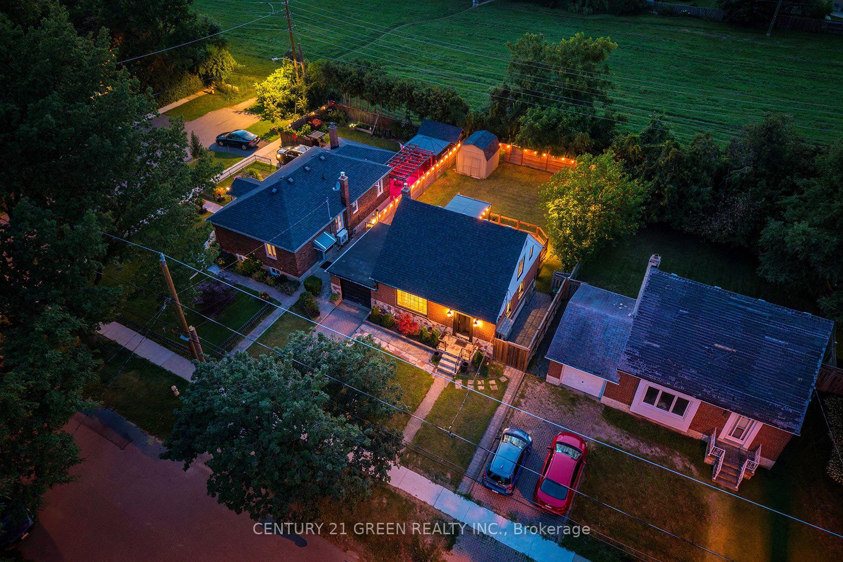 Photo 17 of 32 Castlebar Road, Etobicoke, Stonegate-Queensway — HOMEH