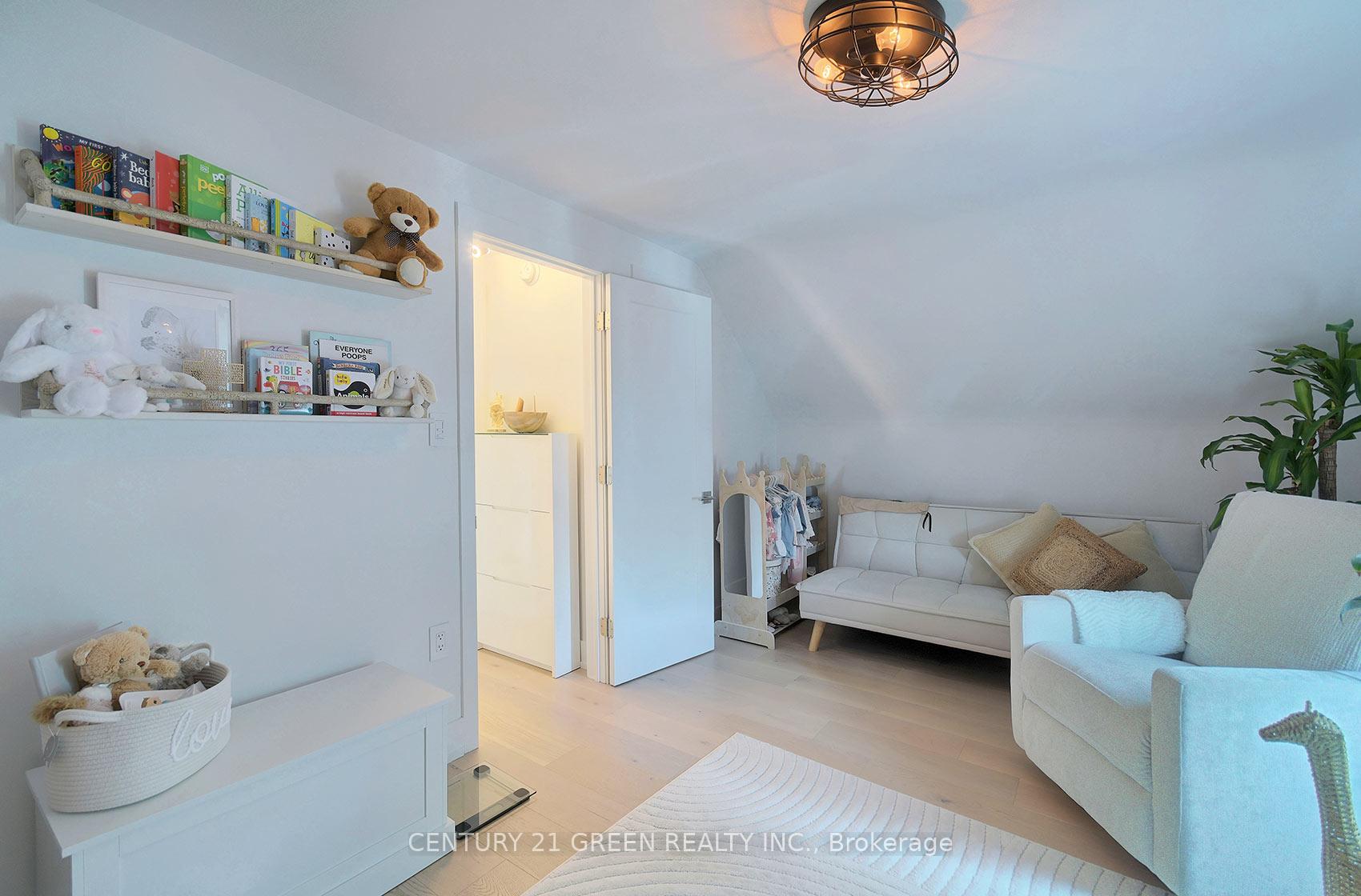 Photo 22 of 32 Castlebar Road, Etobicoke, Stonegate-Queensway — HOMEH