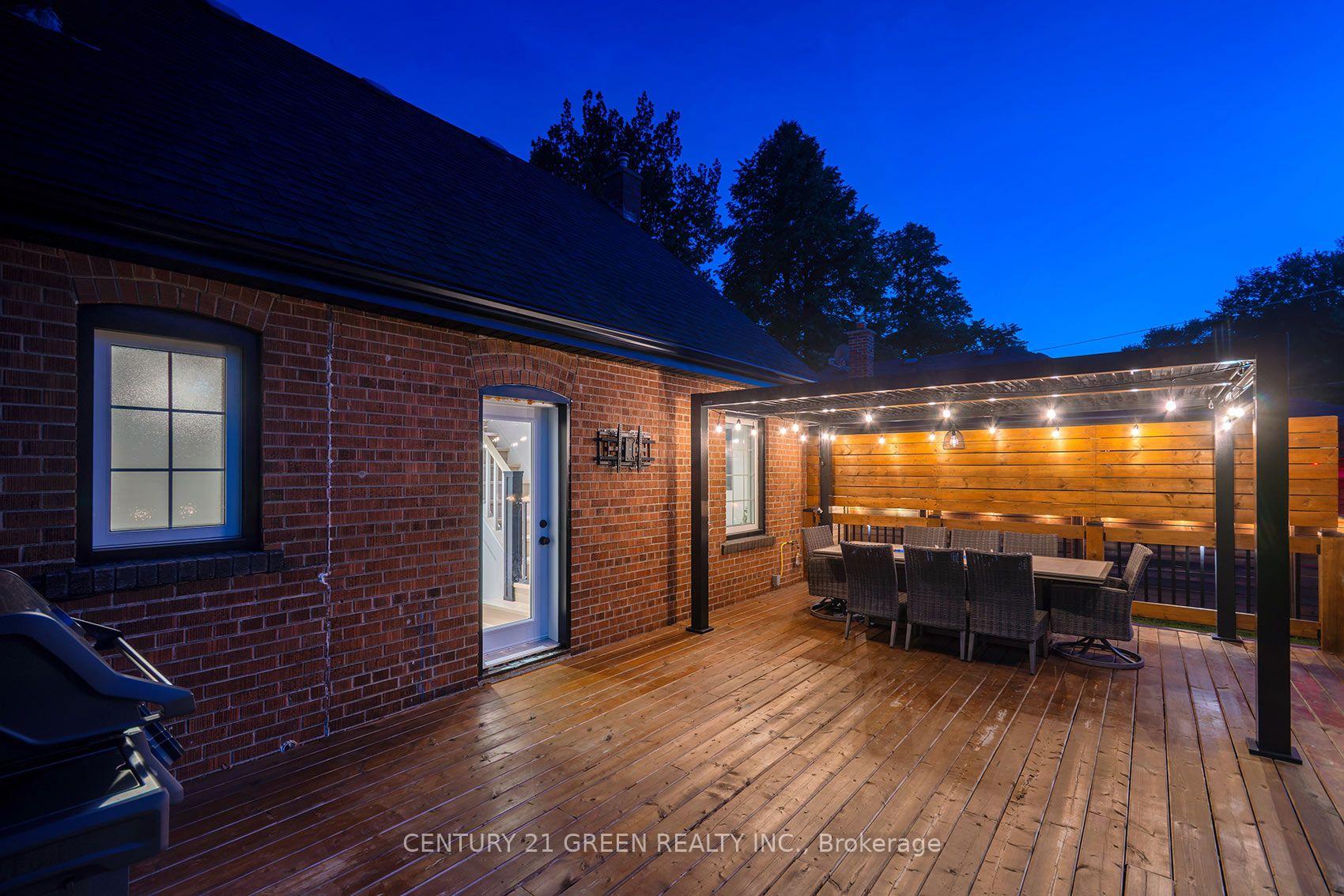 Photo 26 of 32 Castlebar Road, Etobicoke, Stonegate-Queensway — HOMEH