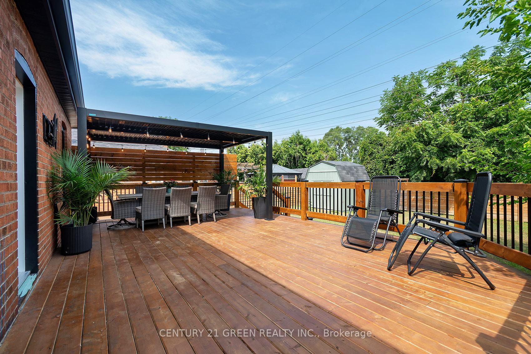 Photo 27 of 32 Castlebar Road, Etobicoke, Stonegate-Queensway — HOMEH