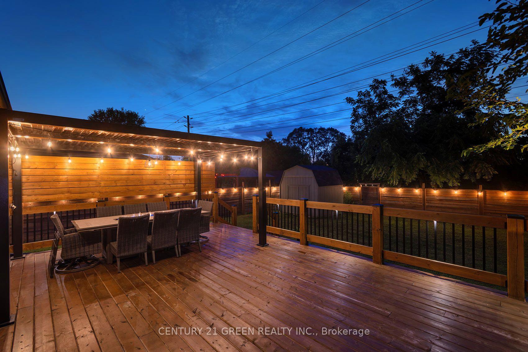 Photo 29 of 32 Castlebar Road, Etobicoke, Stonegate-Queensway — HOMEH