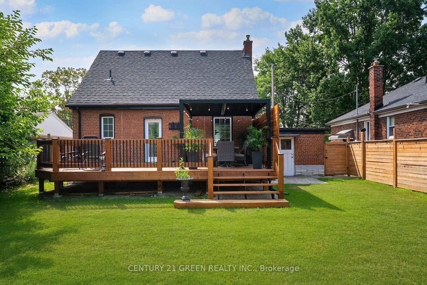 Photo 37 of 32 Castlebar Road, Etobicoke, Stonegate-Queensway — HOMEH