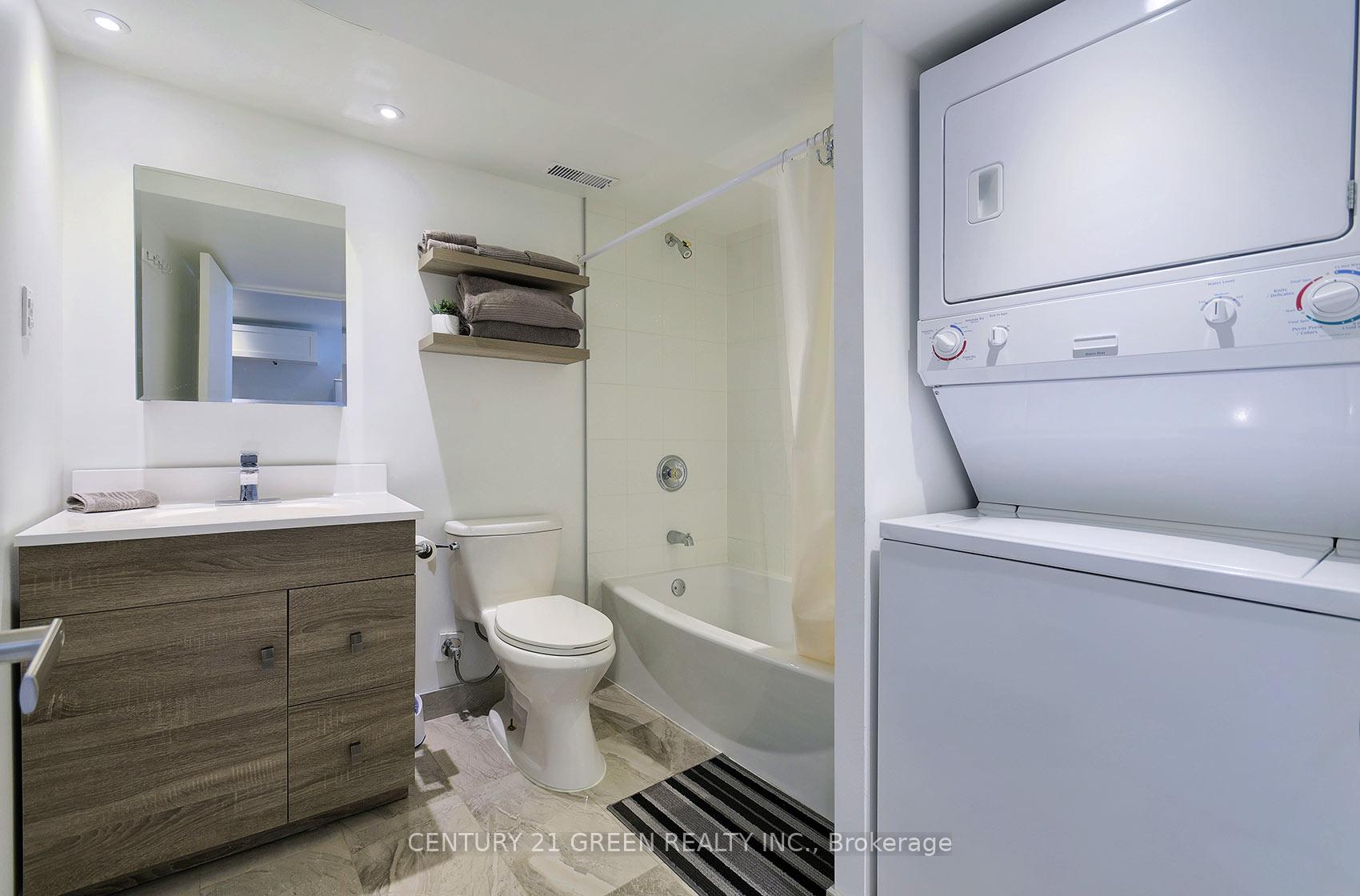 Photo 41 of 32 Castlebar Road, Etobicoke, Stonegate-Queensway — HOMEH
