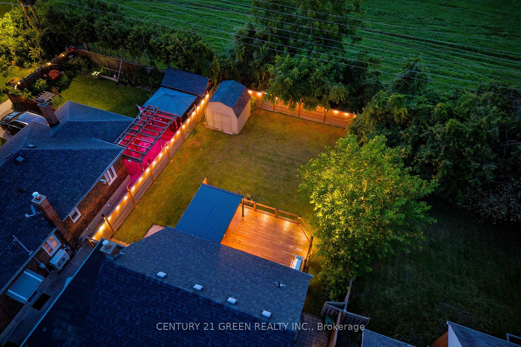 Photo 43 of 32 Castlebar Road, Etobicoke, Stonegate-Queensway — HOMEH
